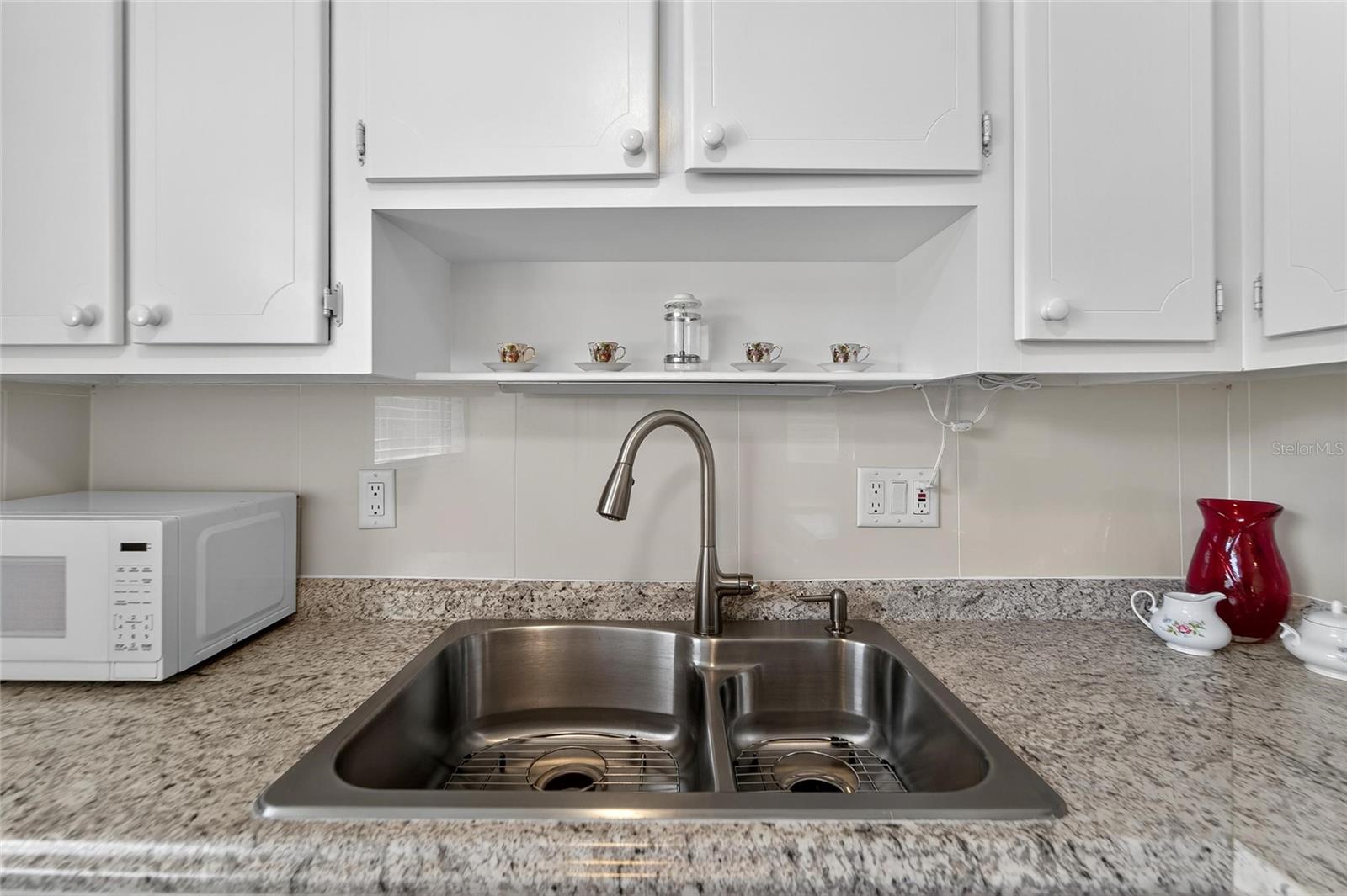 1802 BEDFORD LN #12, SUN CITY CENTER, FL, 33573