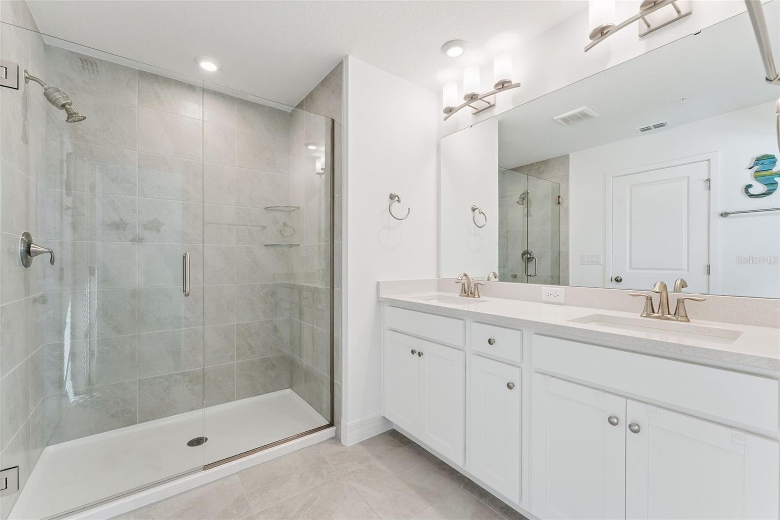 9867 WALKWAY DR, ORLANDO, FL, 32832