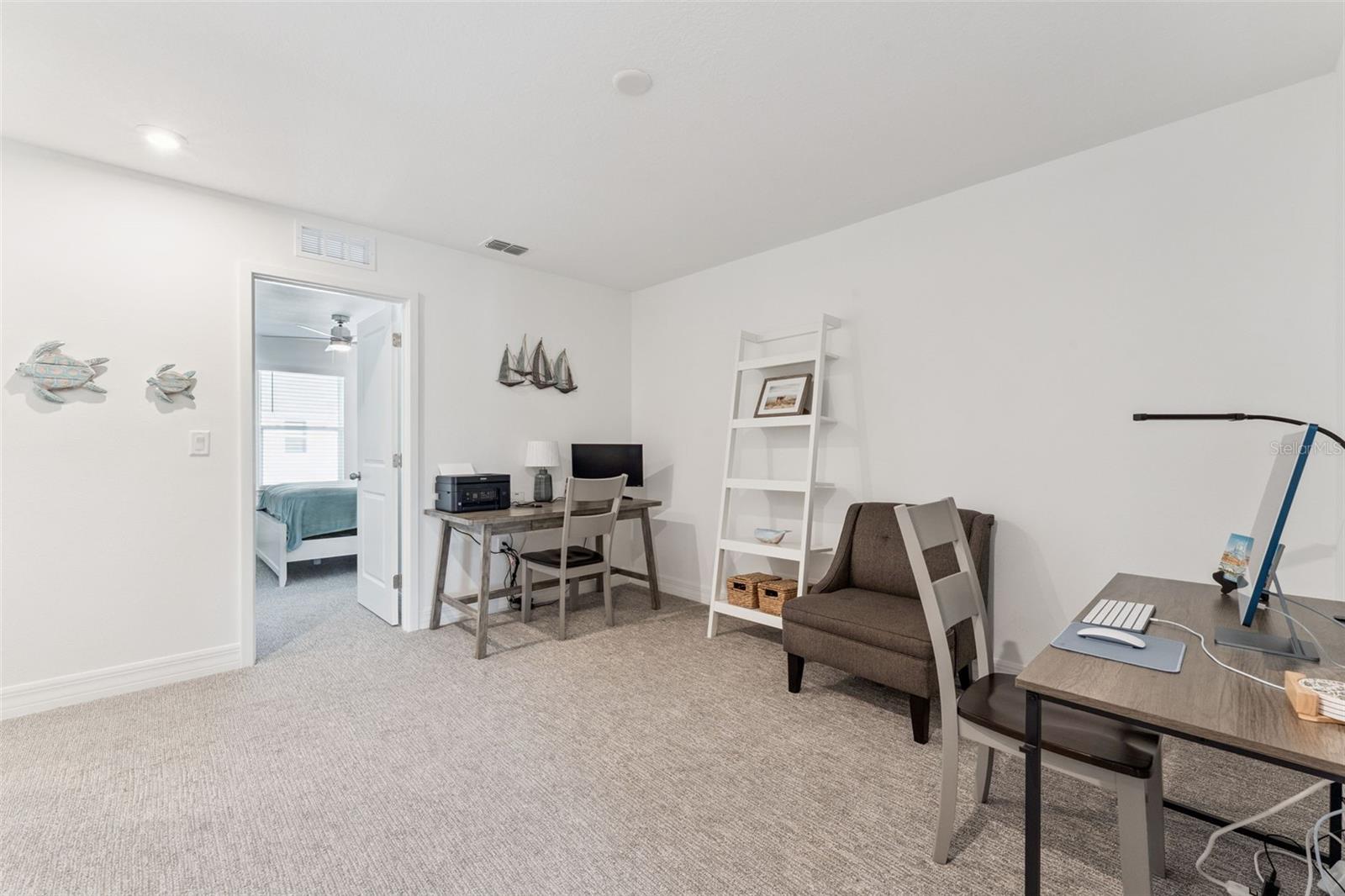 9867 WALKWAY DR, ORLANDO, FL, 32832