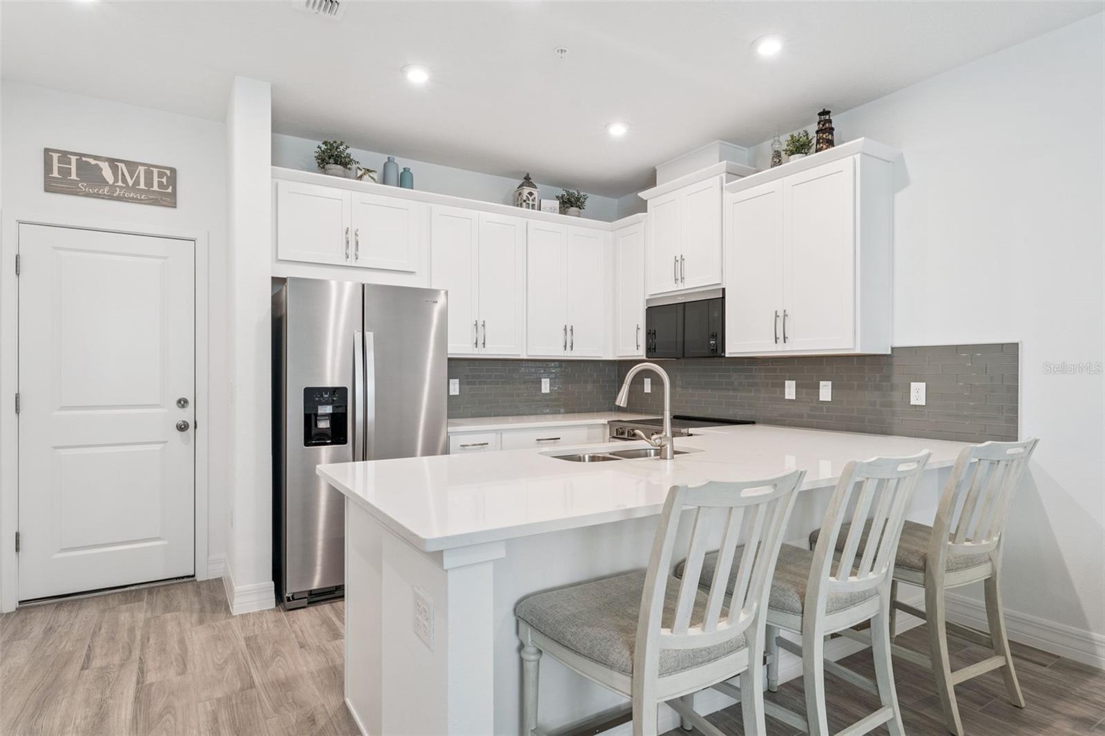 9867 WALKWAY DR, ORLANDO, FL, 32832