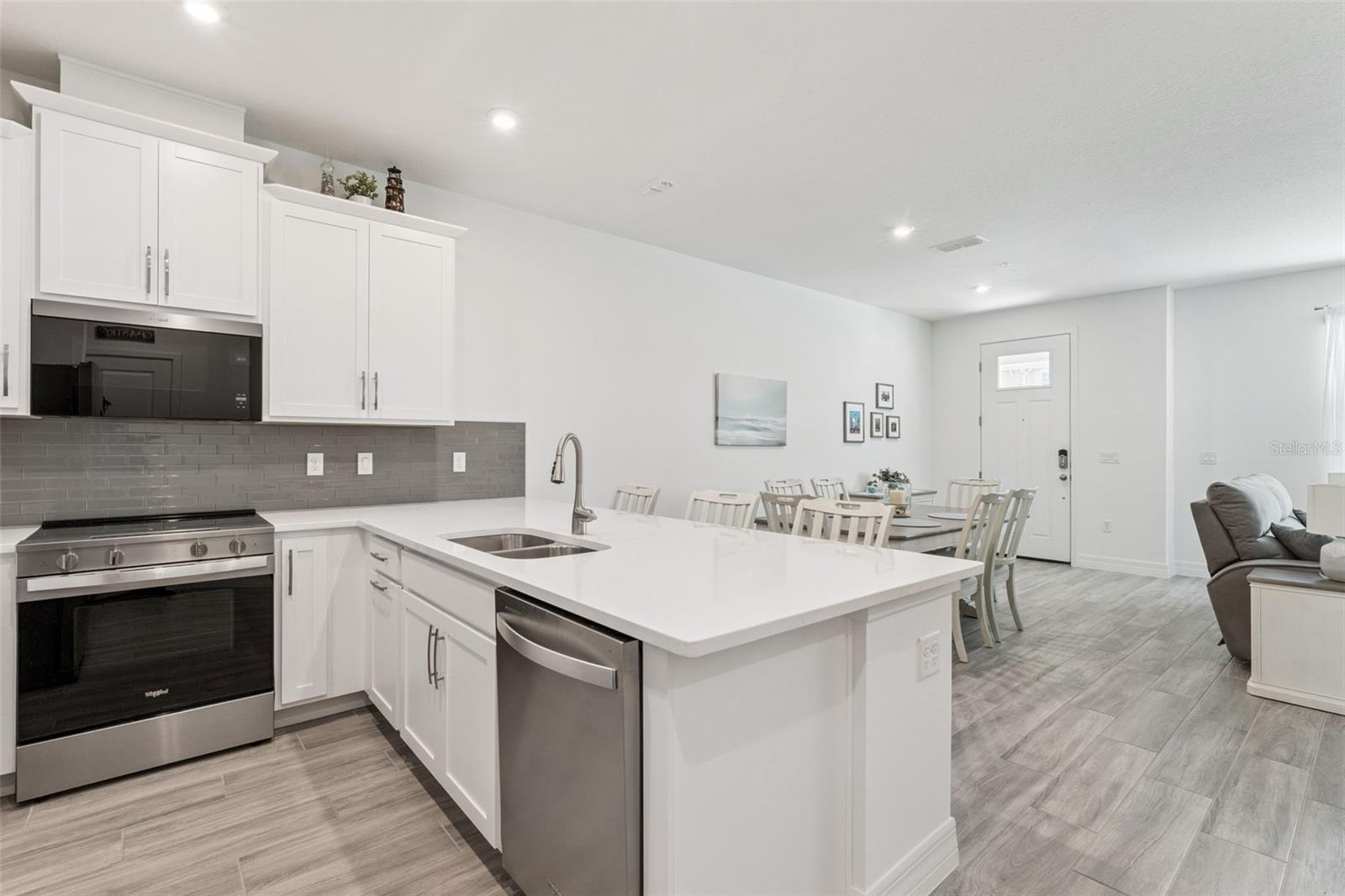 9867 WALKWAY DR, ORLANDO, FL, 32832