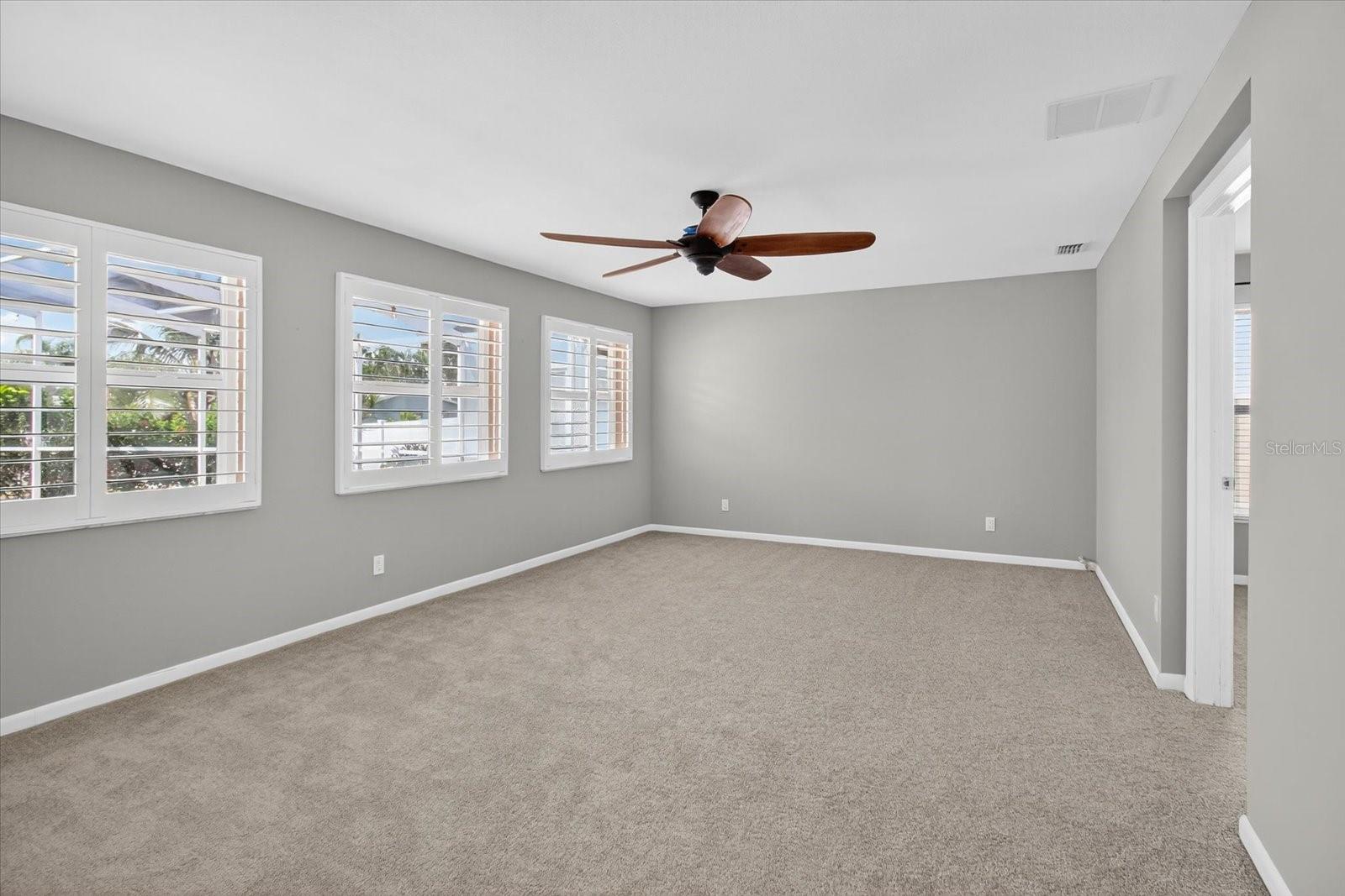 6130 BAYOU GRANDE BLVD NE, ST PETERSBURG, FL, 33703