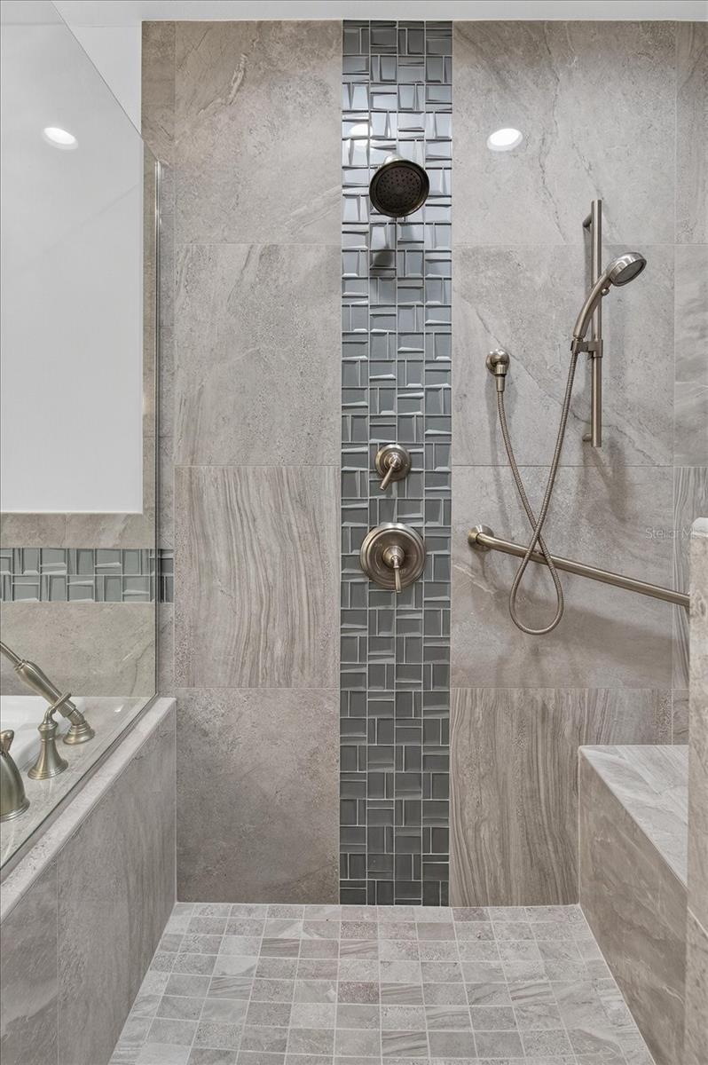 6130 BAYOU GRANDE BLVD NE, ST PETERSBURG, FL, 33703