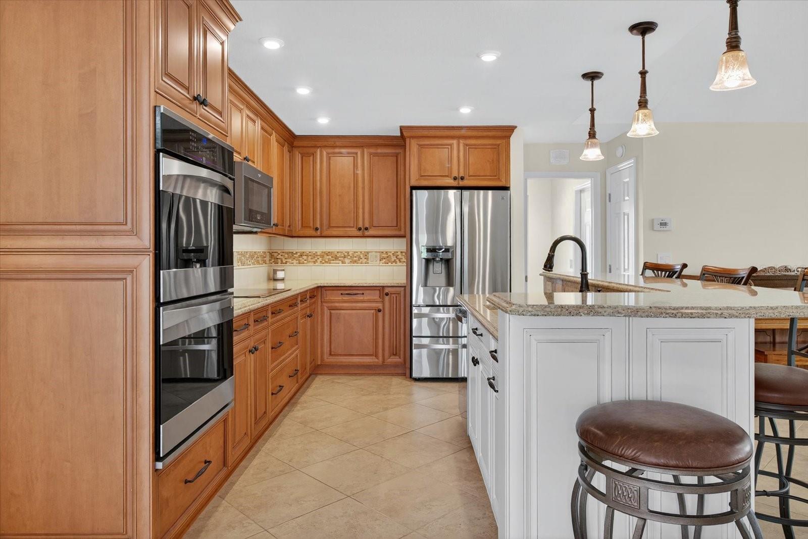 6130 BAYOU GRANDE BLVD NE, ST PETERSBURG, FL, 33703