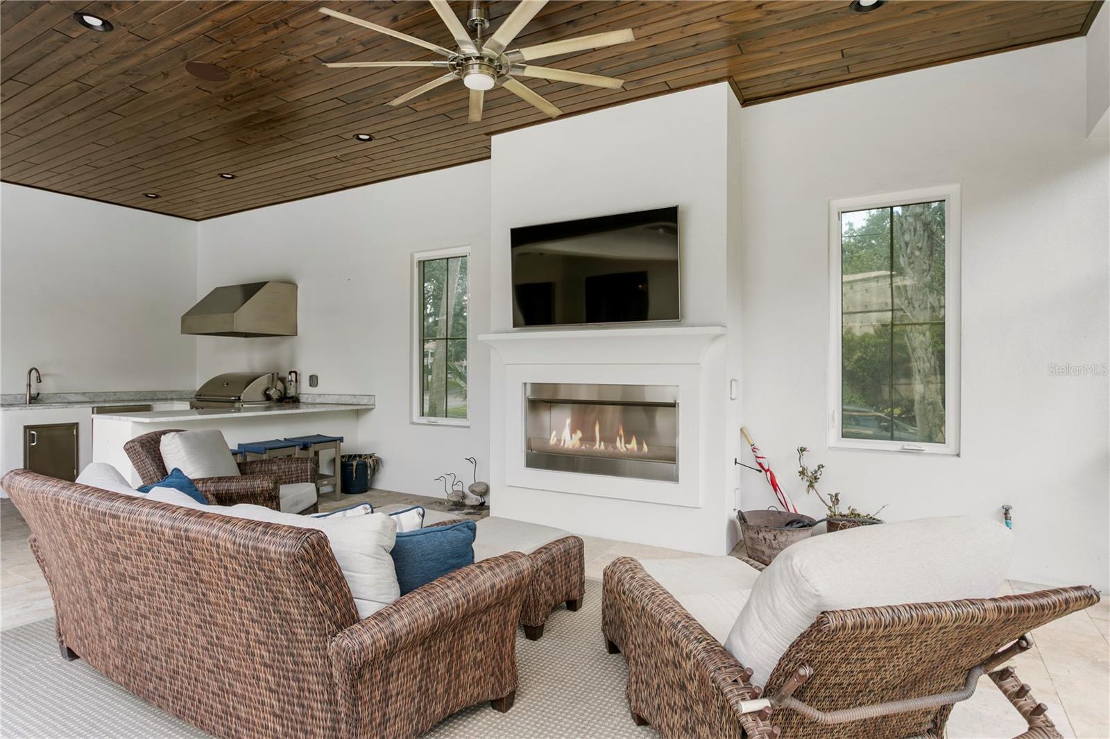 TB8441798 Property Photo