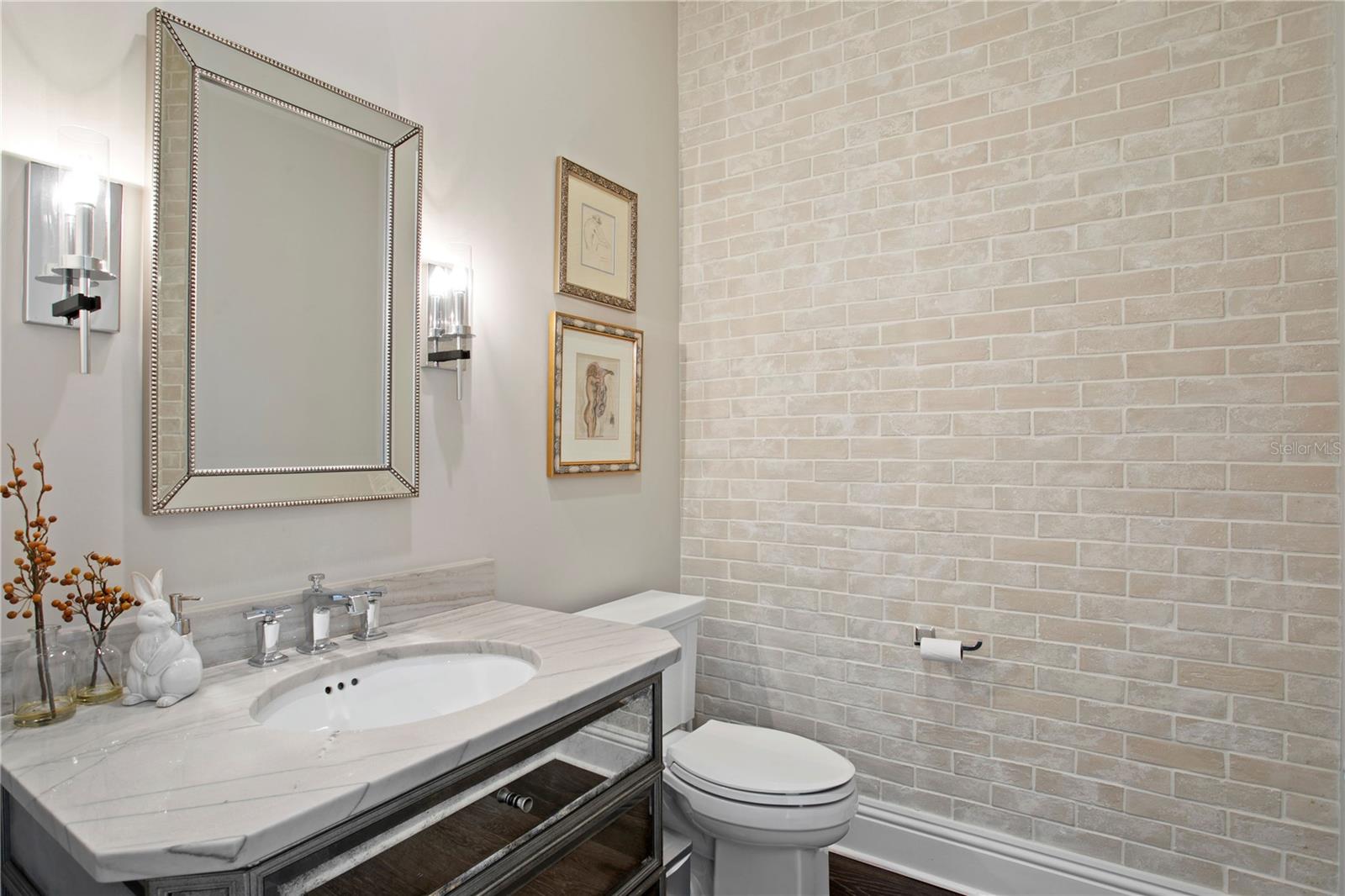 TB8441798 Property Photo