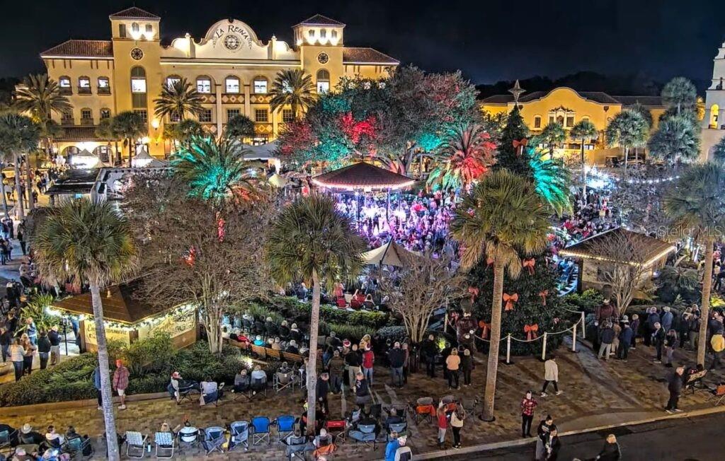 208 DESOTA CT, LADY LAKE, FL, 32159