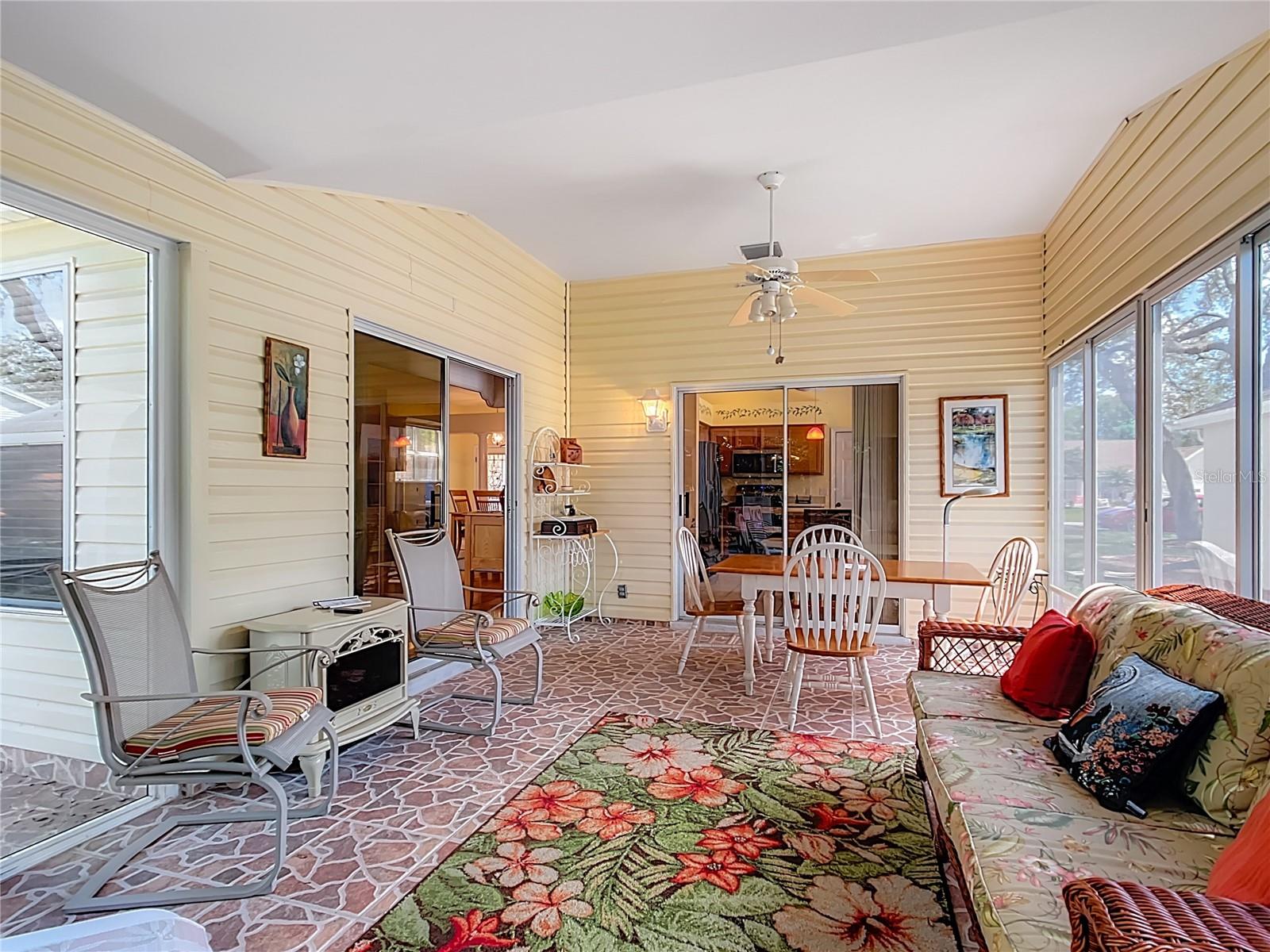 208 DESOTA CT, LADY LAKE, FL, 32159