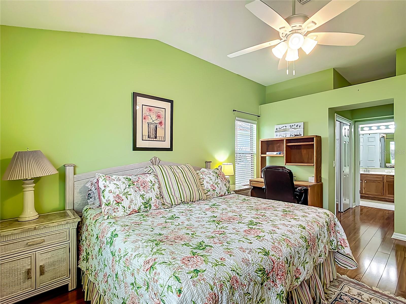 208 DESOTA CT, LADY LAKE, FL, 32159