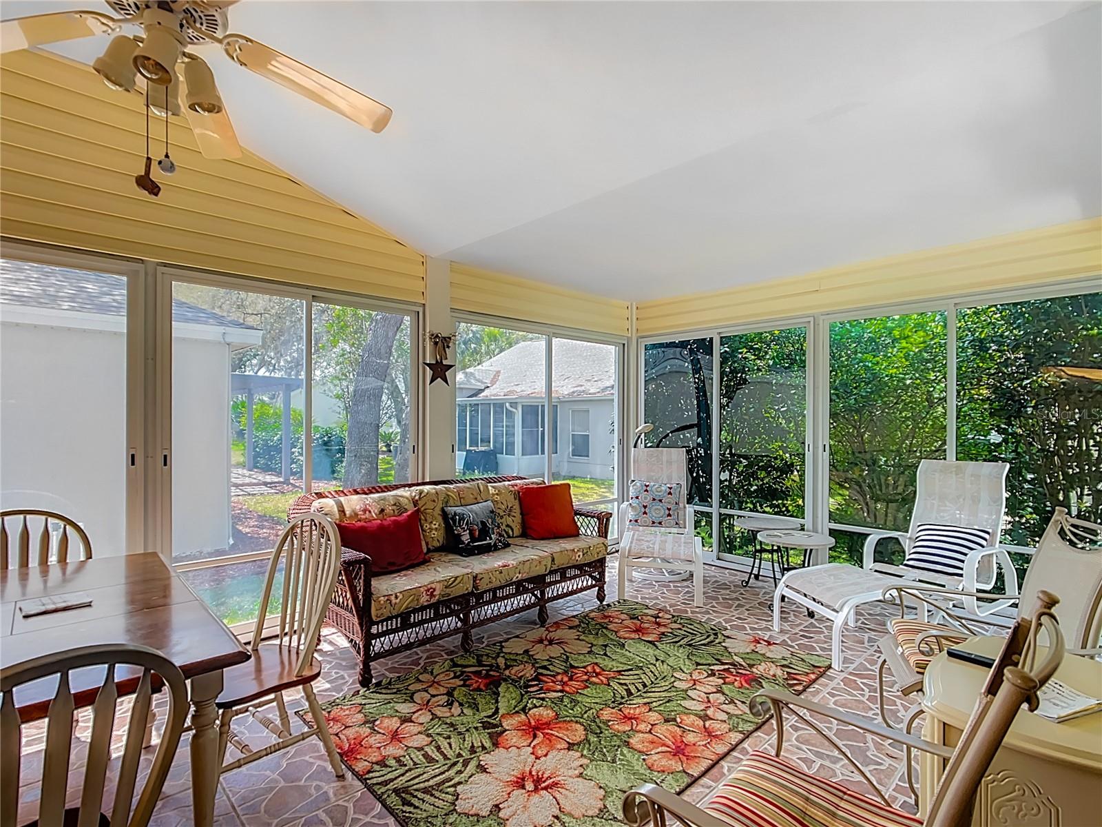 208 DESOTA CT, LADY LAKE, FL, 32159