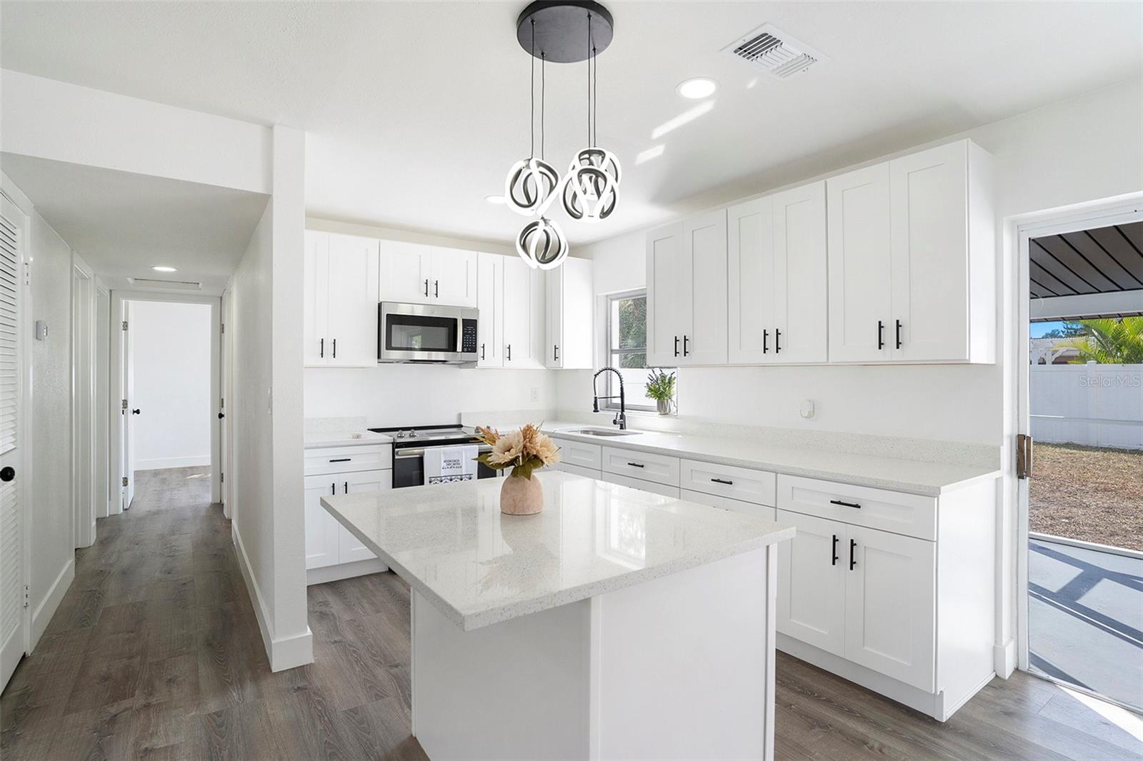 6016 AMBASSADOR DR, TAMPA, FL, 33615