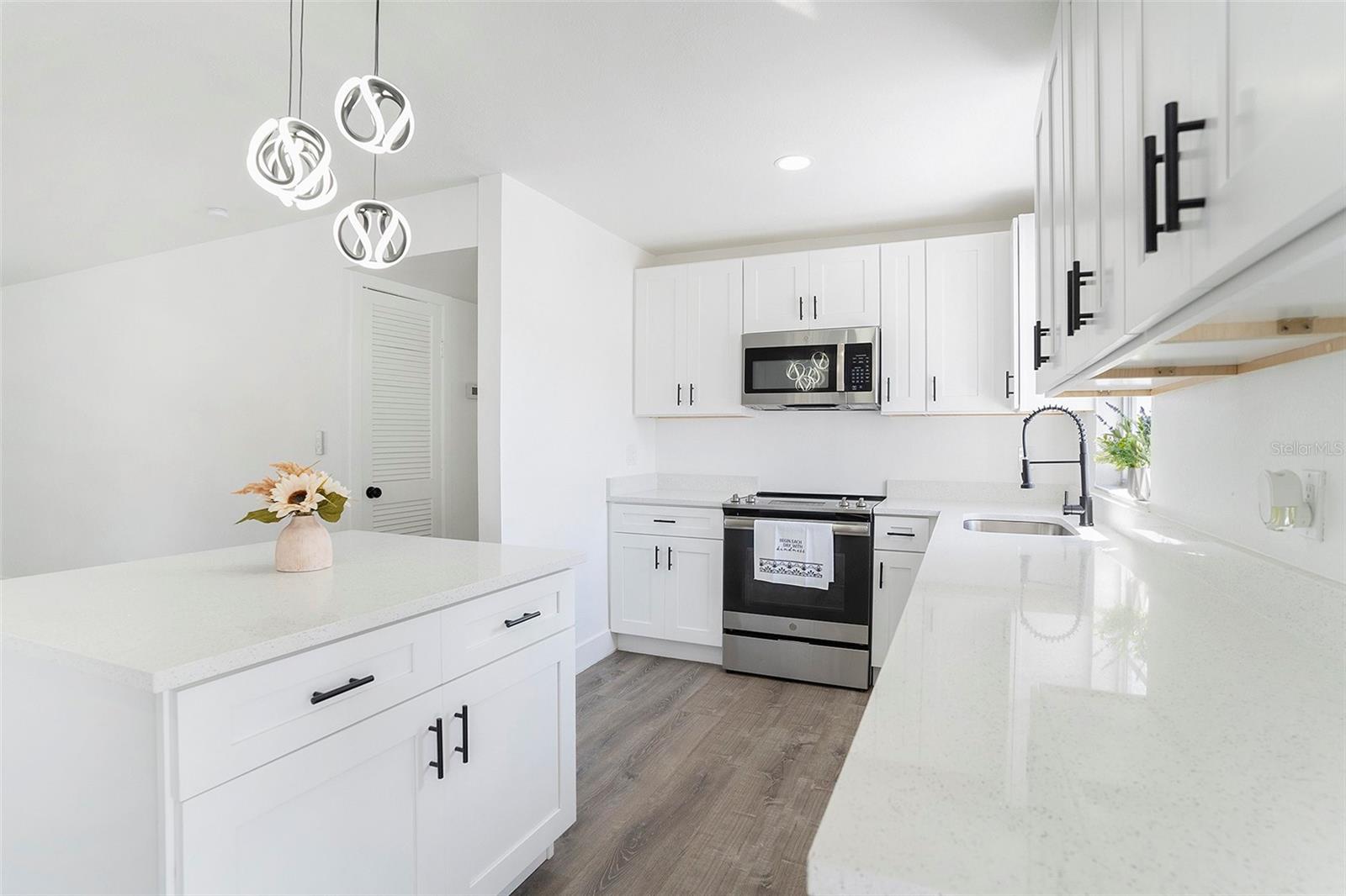 6016 AMBASSADOR DR, TAMPA, FL, 33615