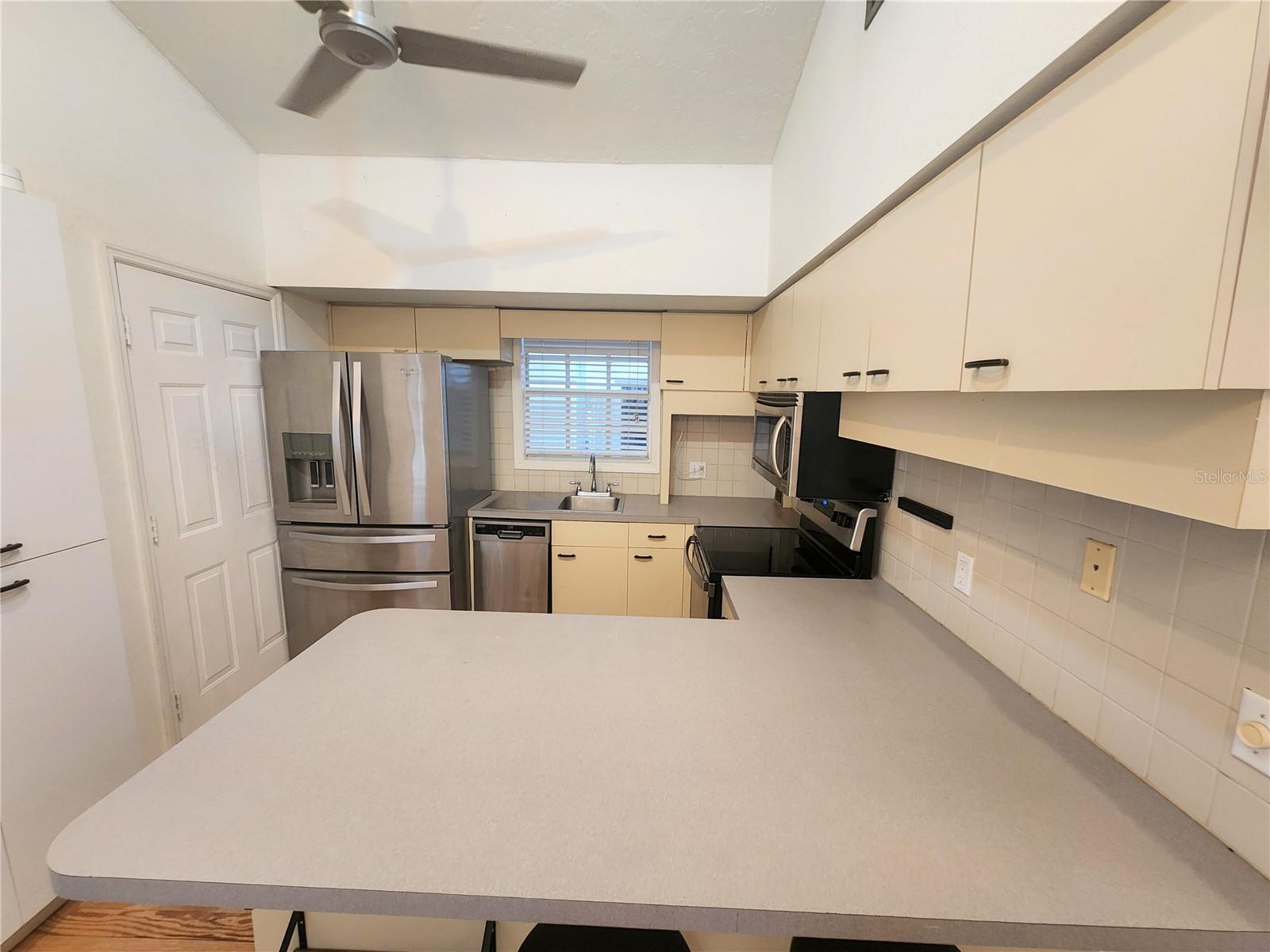 1825 HAWKINS CT, SARASOTA, FL, 34236