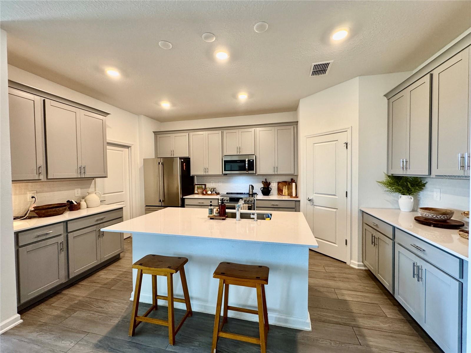 3024 ARMSTRONG AVE, CLERMONT, FL, 34714