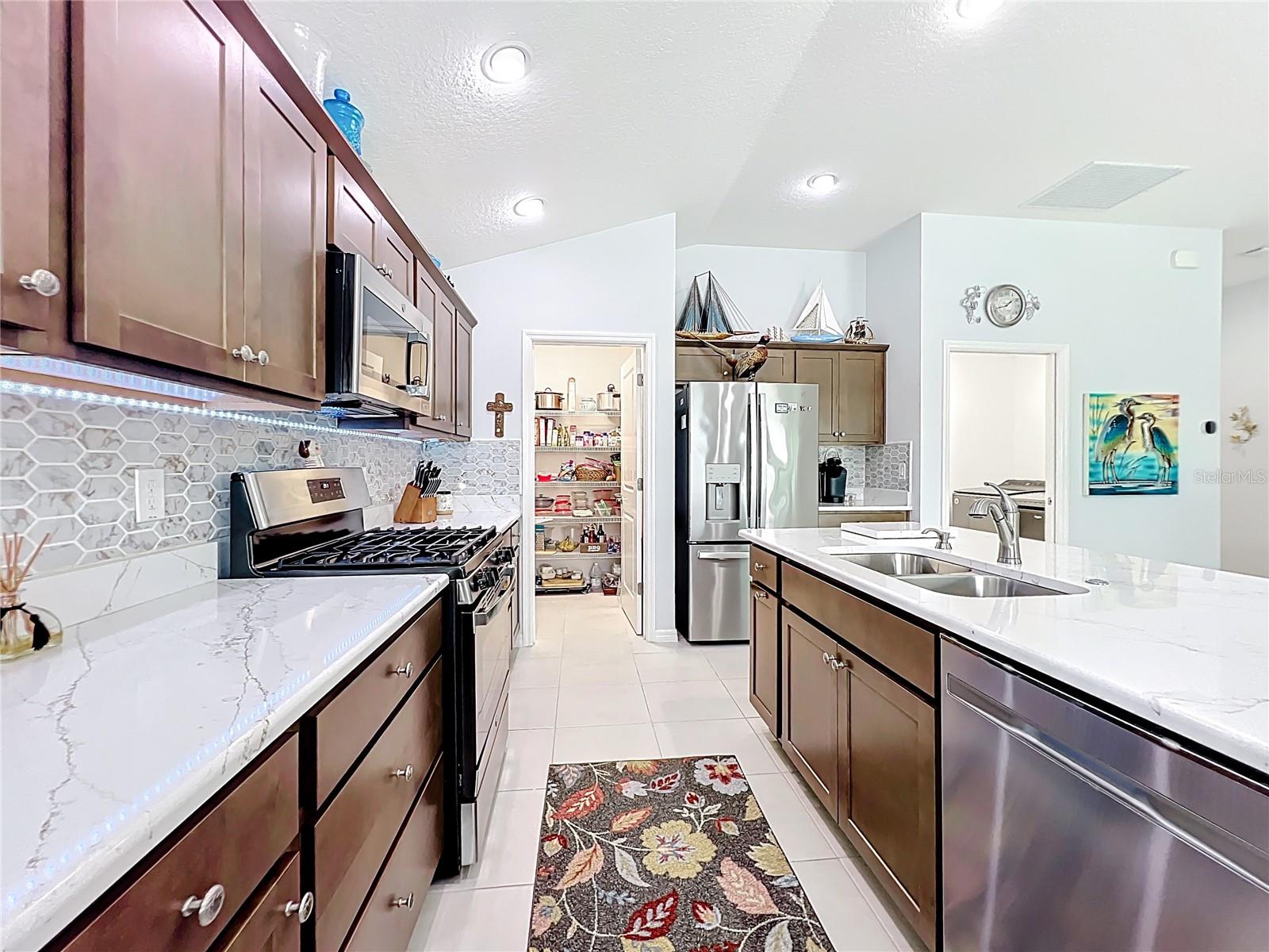 6370 DANIELSON LOOP, THE VILLAGES, FL, 32163