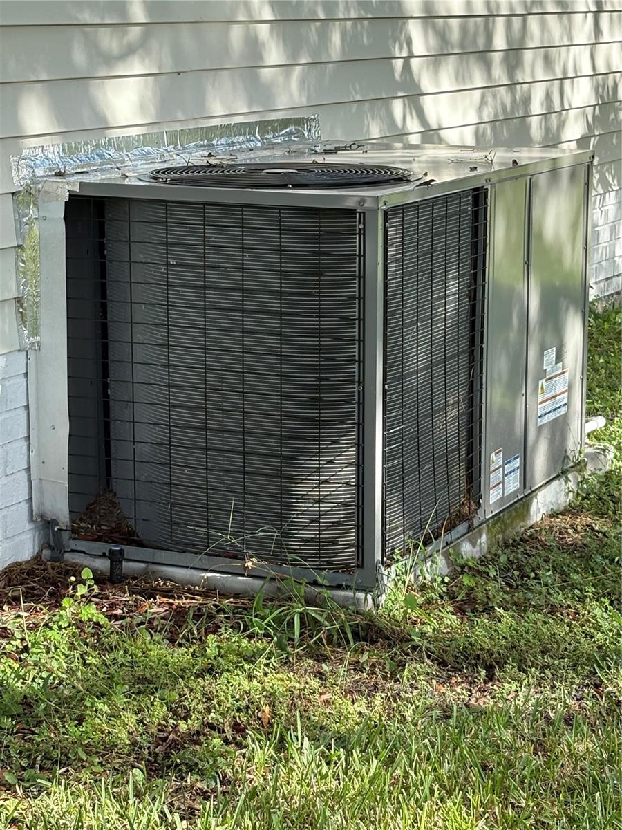 1222 ZAPATA PLACE, LADY LAKE, FL, 32159