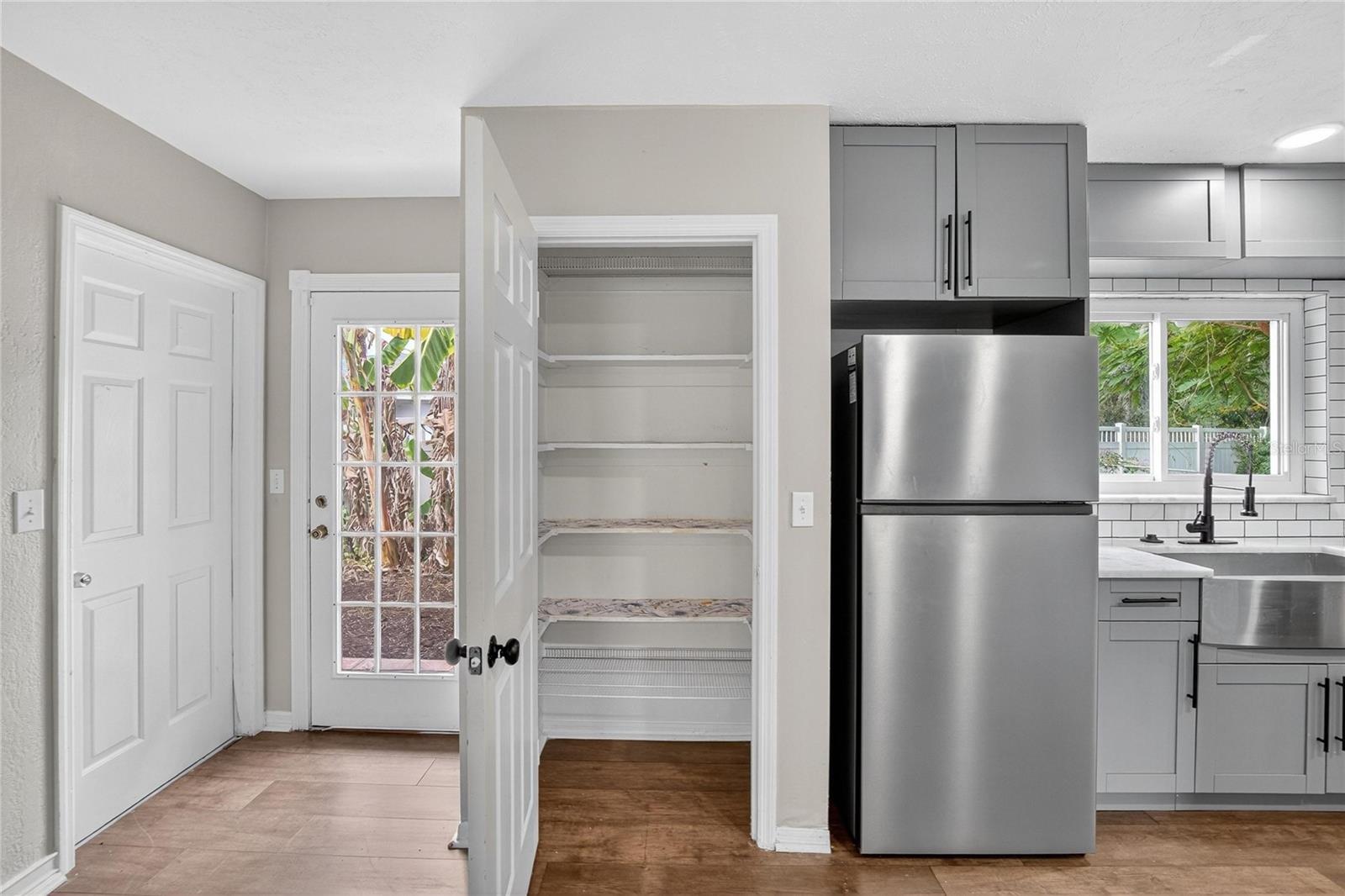 206 VAN GOGH CIR, BRANDON, FL, 33511