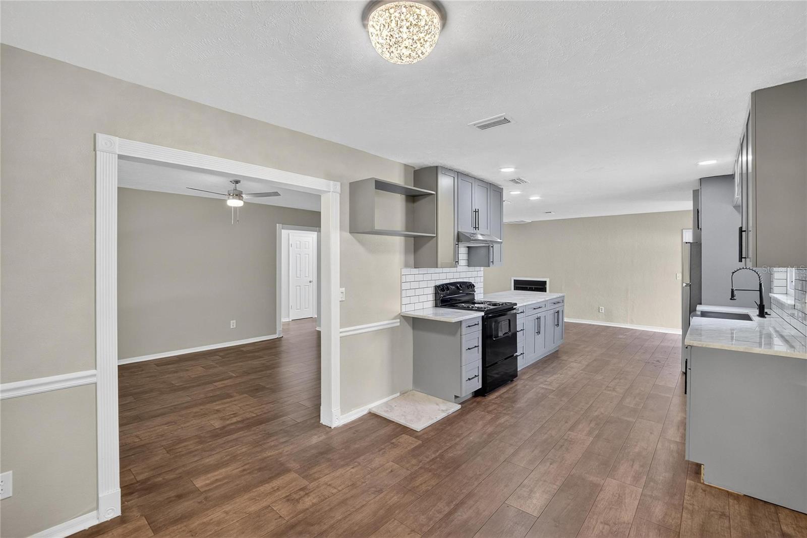 206 VAN GOGH CIR, BRANDON, FL, 33511