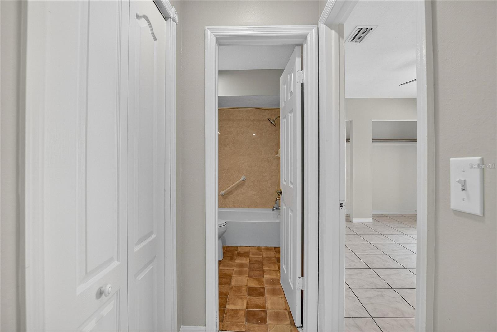 206 VAN GOGH CIR, BRANDON, FL, 33511