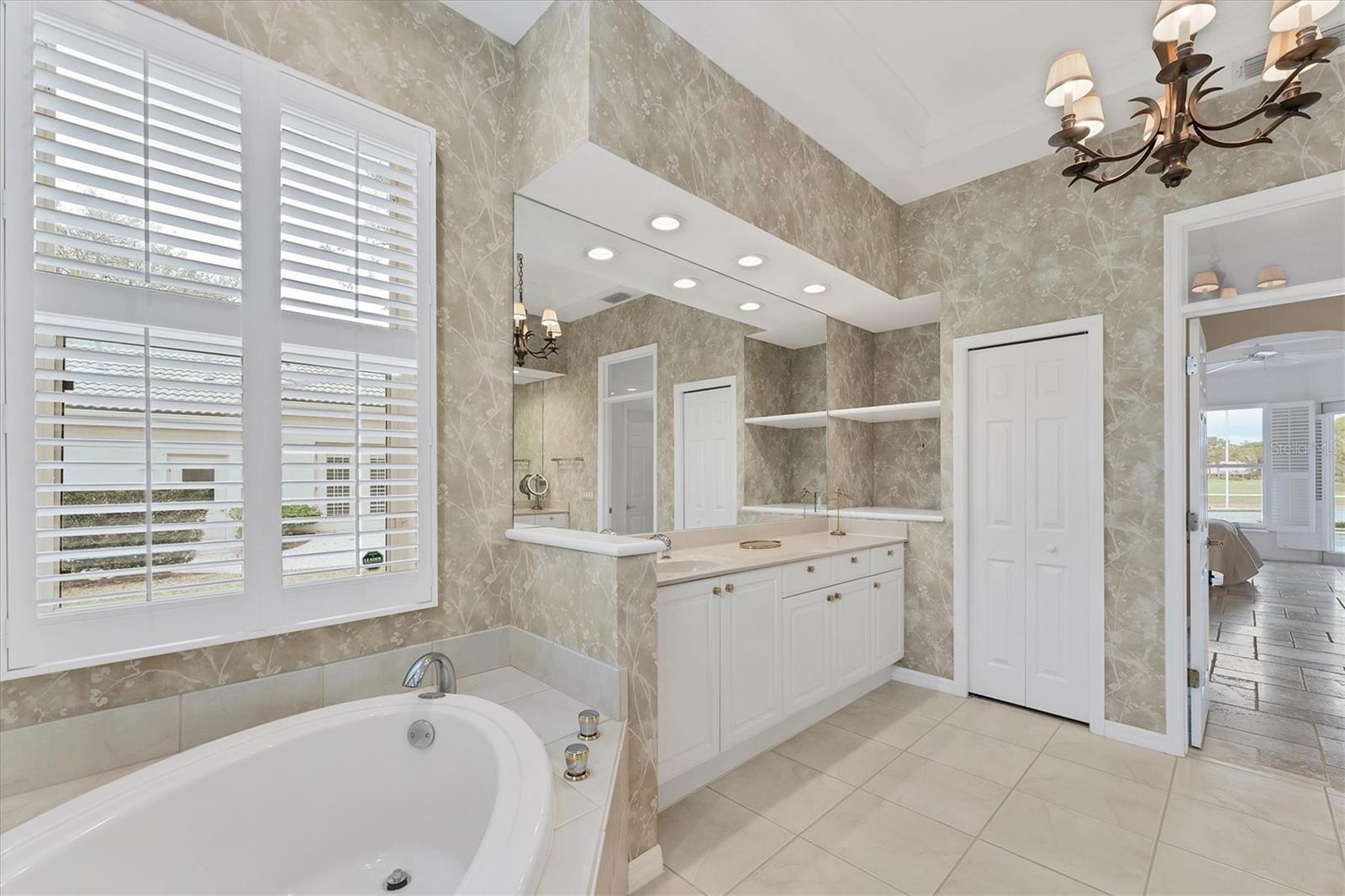 8116 COLLINGWOOD CT, UNIVERSITY PARK, FL, 34201