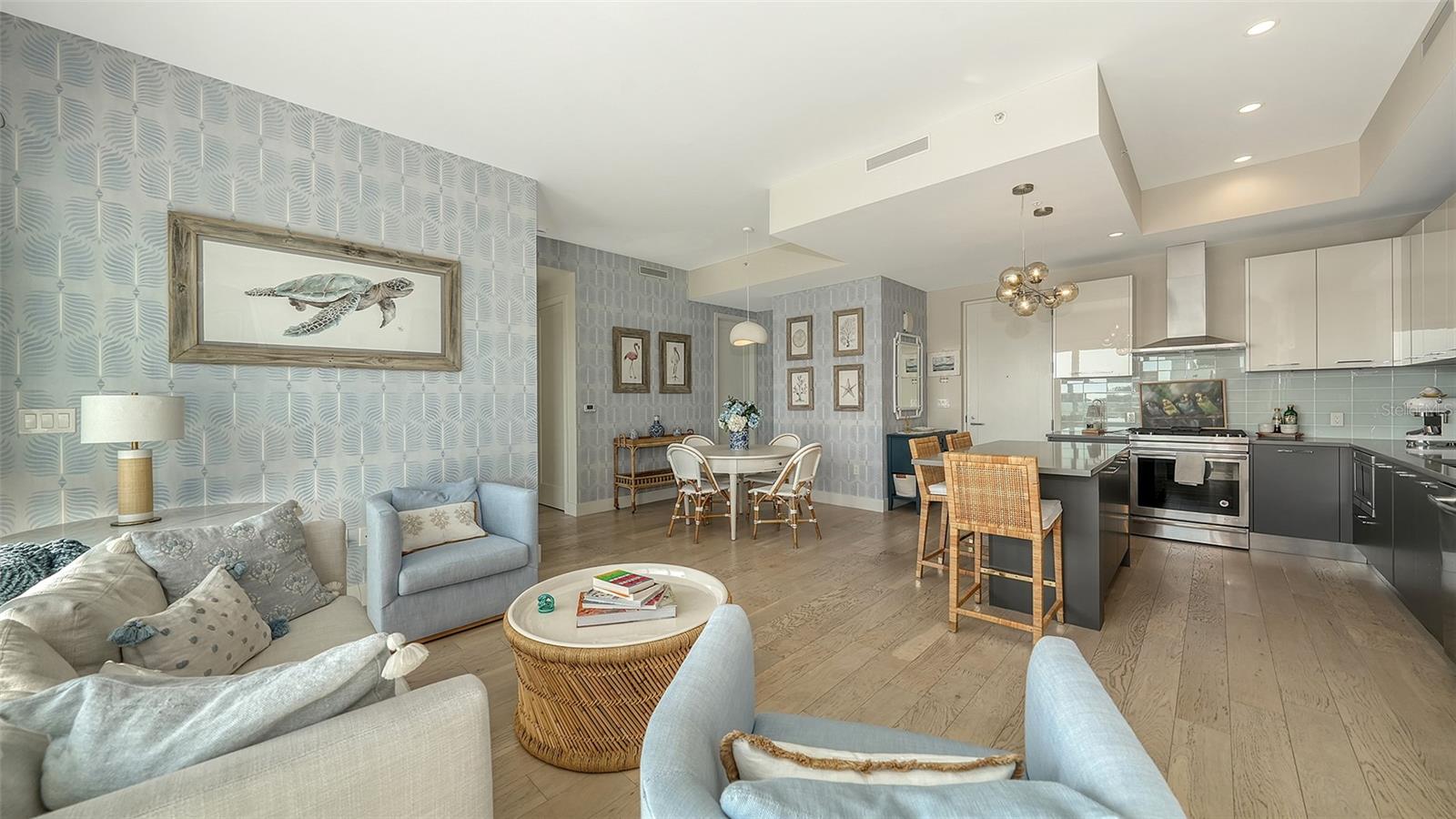 635 S ORANGE AVE #304, SARASOTA, FL, 34236