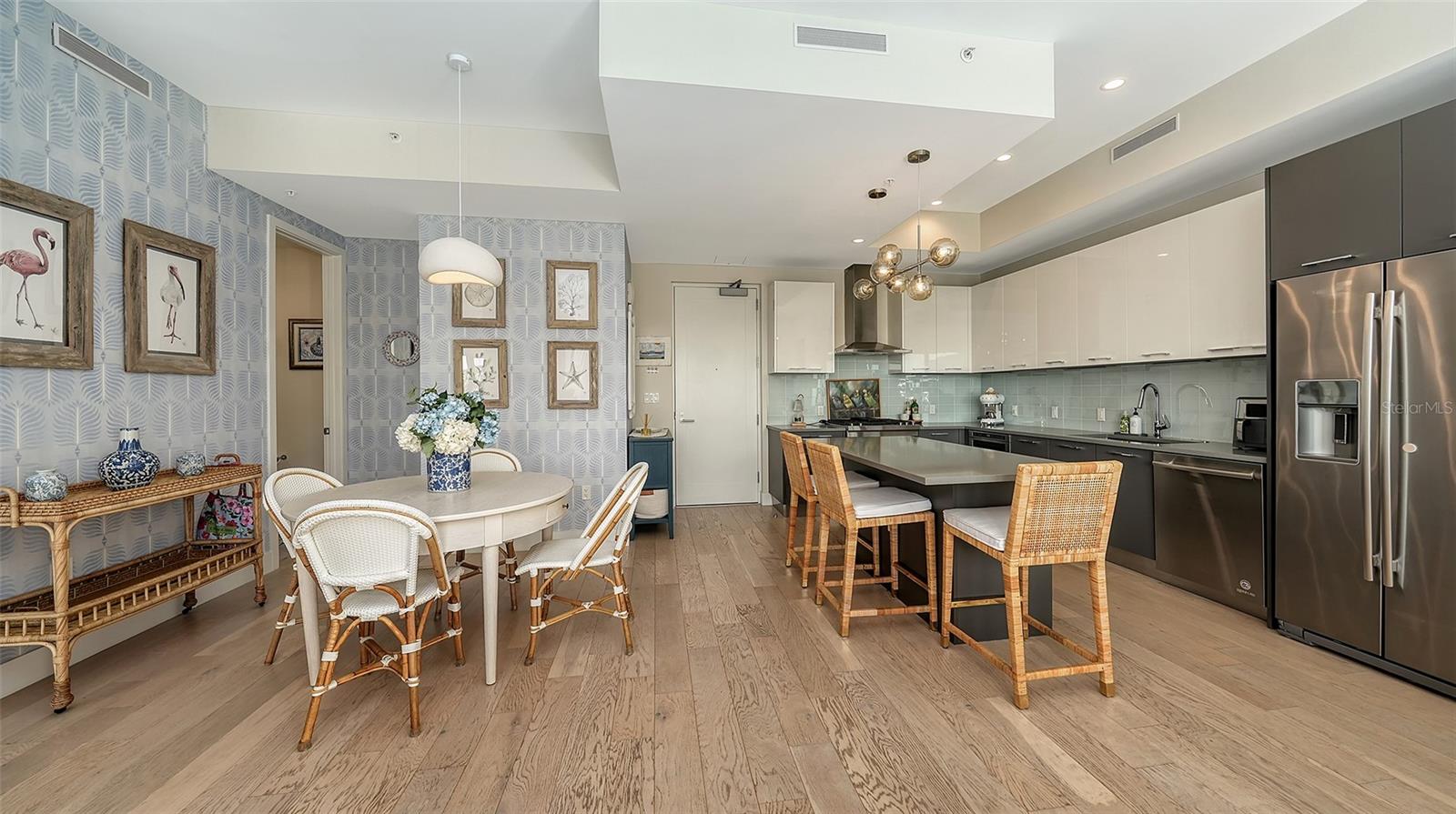 635 S ORANGE AVE #304, SARASOTA, FL, 34236