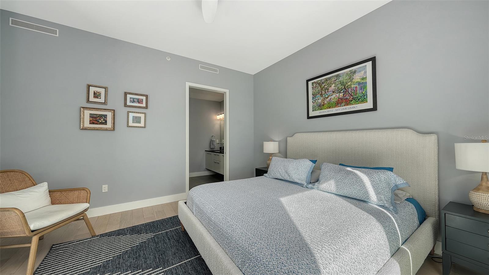 635 S ORANGE AVE #304, SARASOTA, FL, 34236