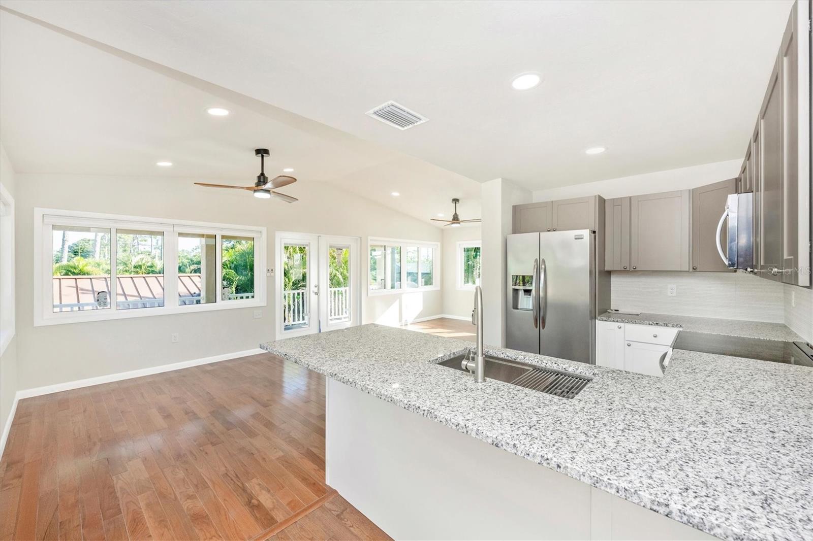 907 RIVIERA ST, VENICE, FL, 34285