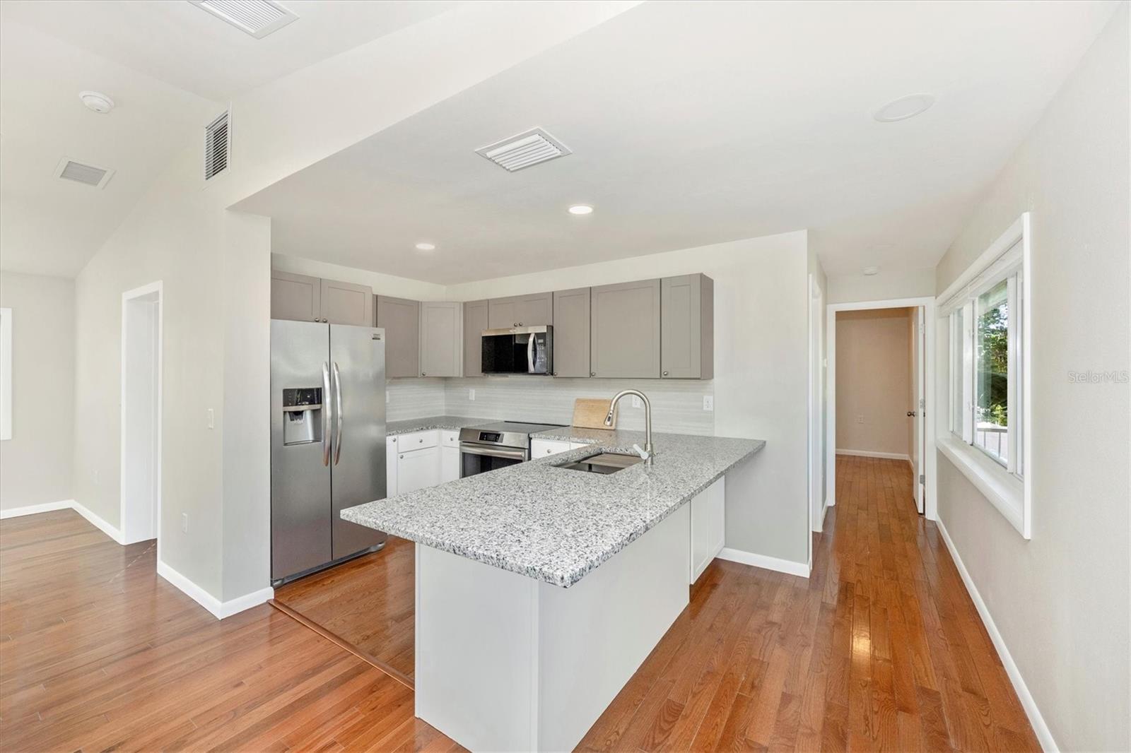 907 RIVIERA ST, VENICE, FL, 34285