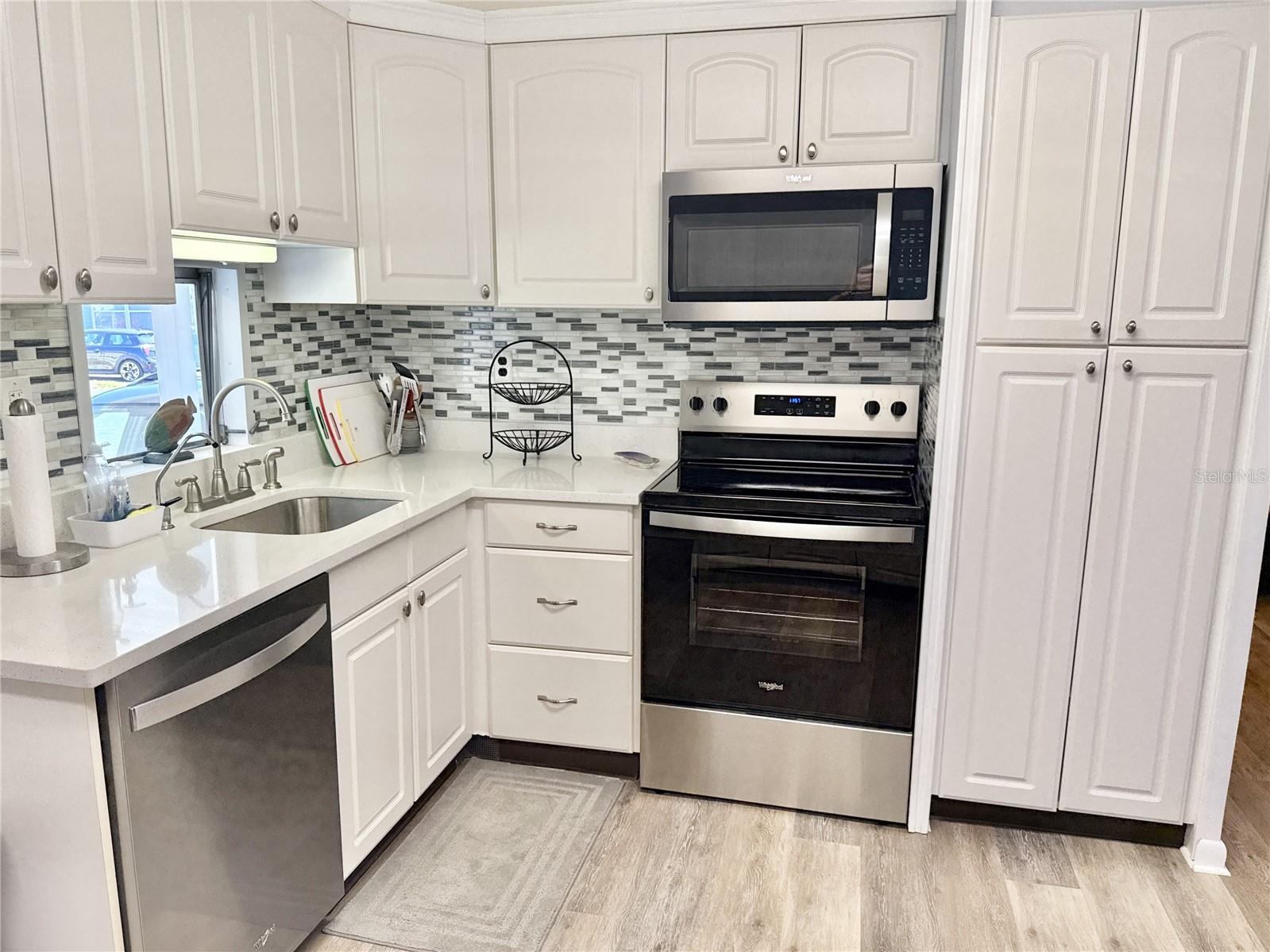 7186 MOUNT ARLINGTON DR NE #421, ST PETERSBURG, FL, 33702