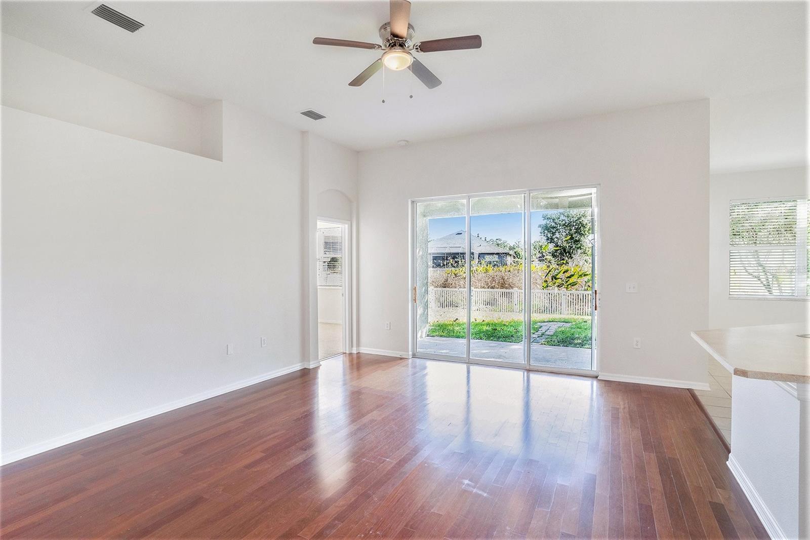 6822 RUNNER OAK DR, WESLEY CHAPEL, FL, 33545