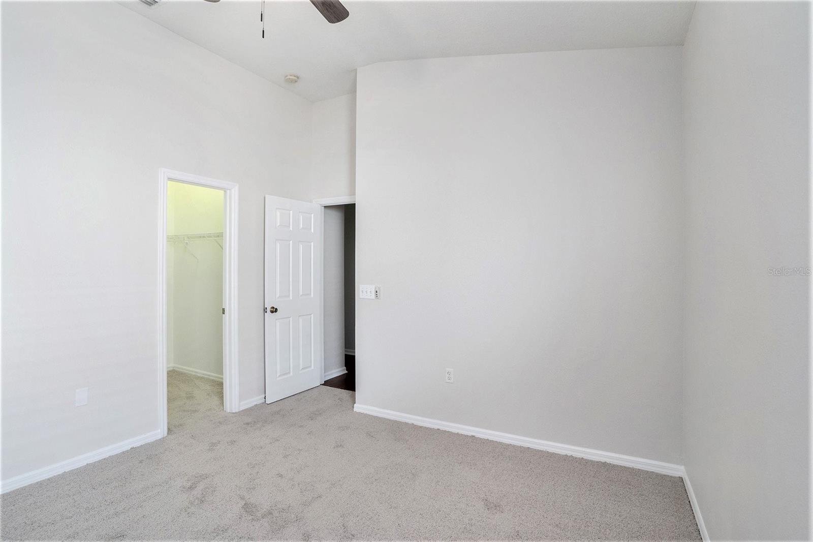 6822 RUNNER OAK DR, WESLEY CHAPEL, FL, 33545