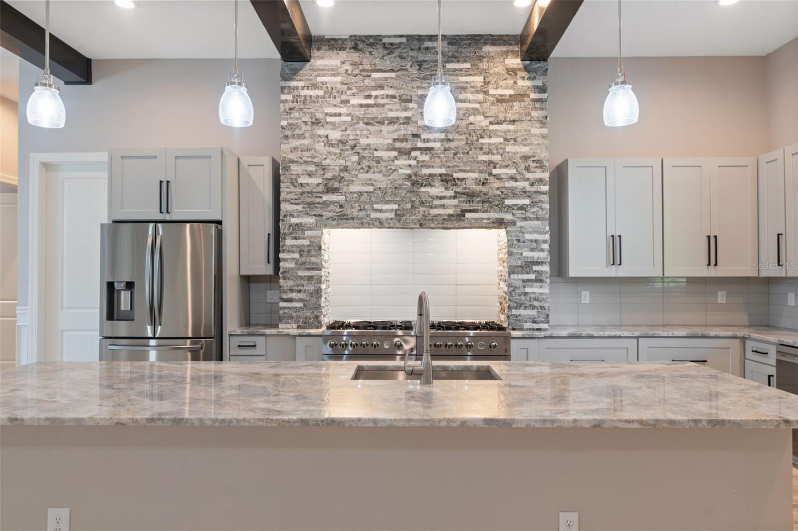 11780 OSPREY AVE, WEEKI WACHEE, FL, 34614