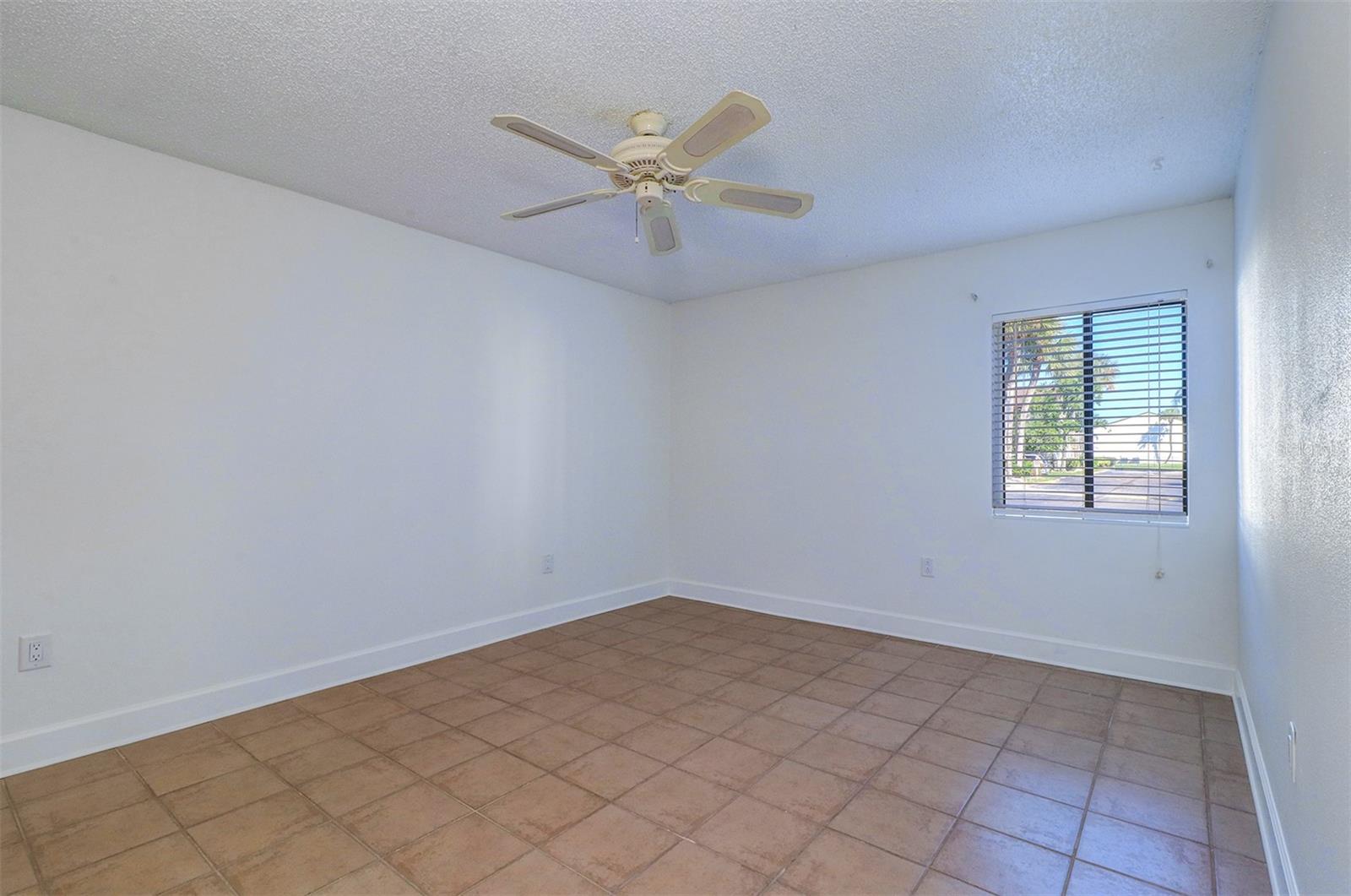 706 115TH AVE N #2401, ST PETERSBURG, FL, 33716