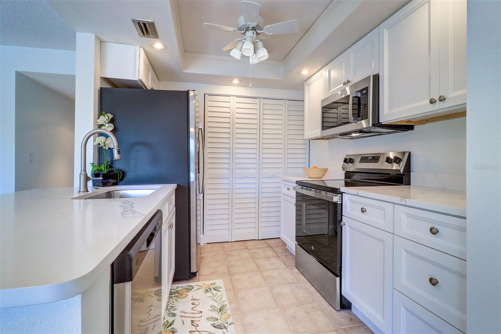 706 115TH AVE N #2401, ST PETERSBURG, FL, 33716