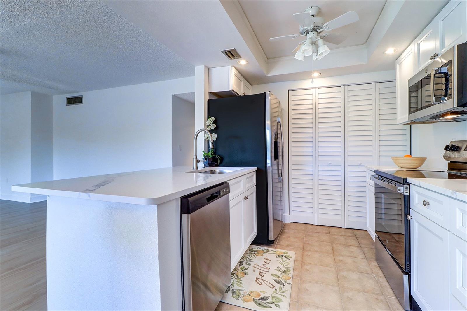 706 115TH AVE N #2401, ST PETERSBURG, FL, 33716