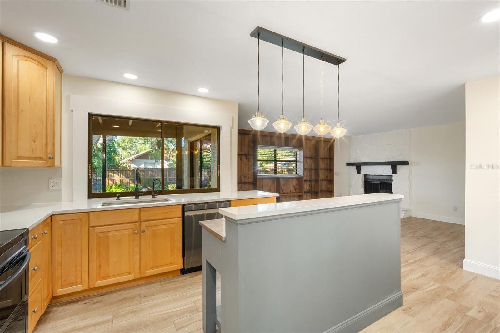 1315 JUNIPER CIR, PLANT CITY, FL, 33563