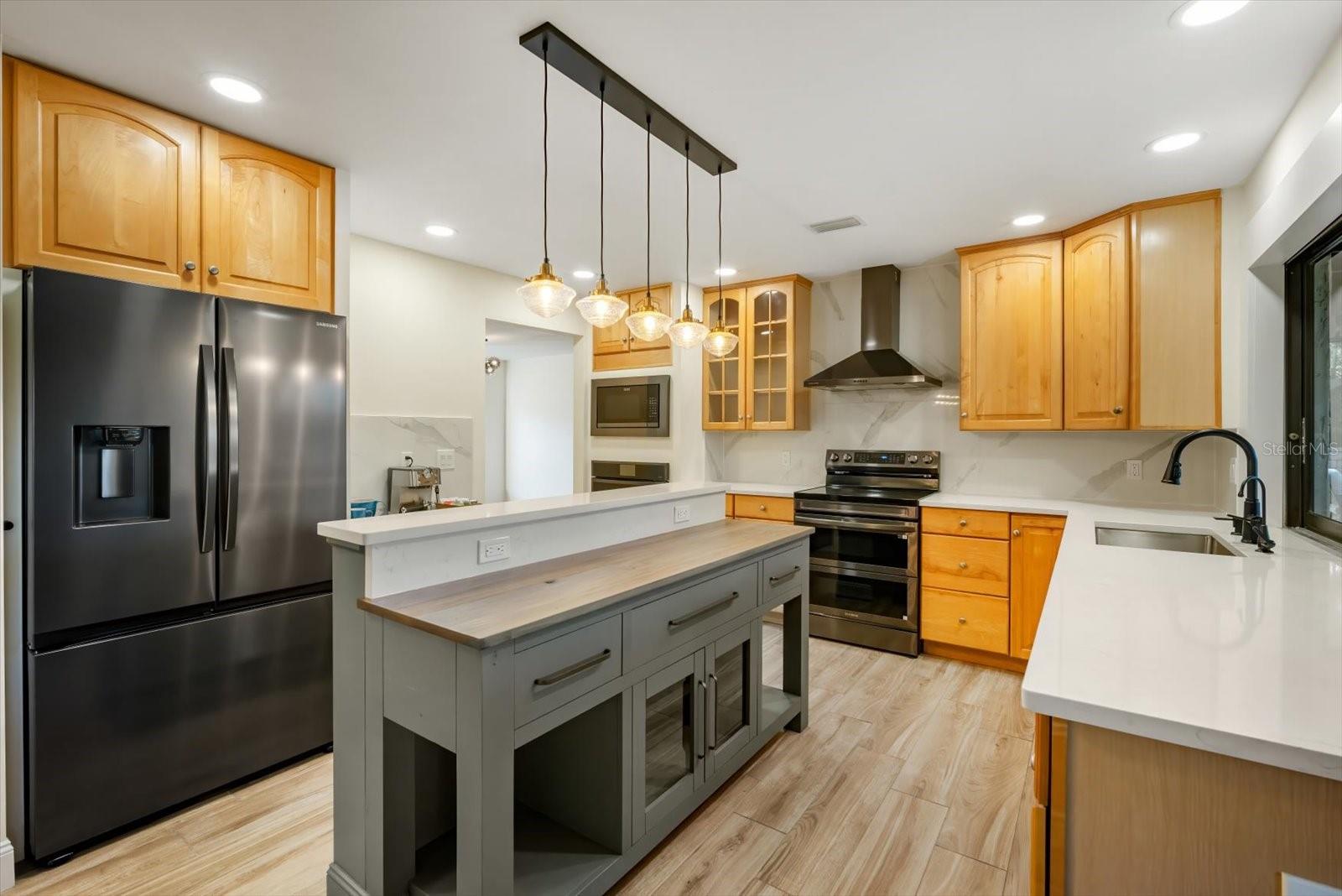 1315 JUNIPER CIR, PLANT CITY, FL, 33563