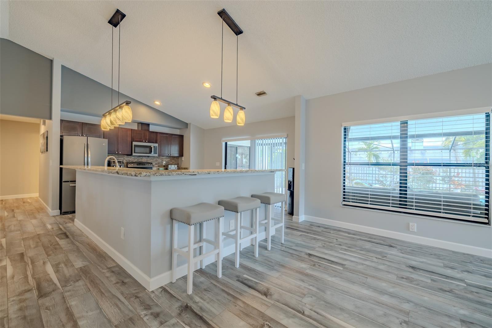 222 HALTON CIR, SEFFNER, FL, 33584