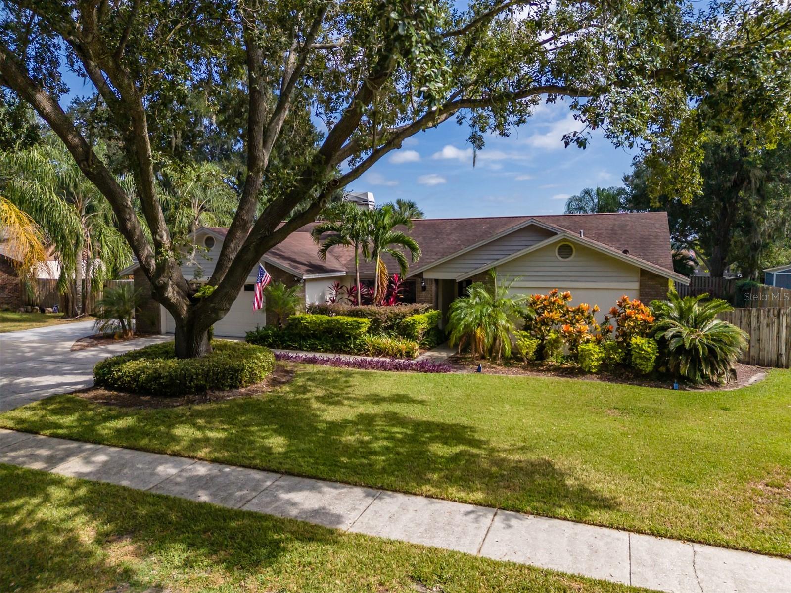 222 HALTON CIR, SEFFNER, FL, 33584