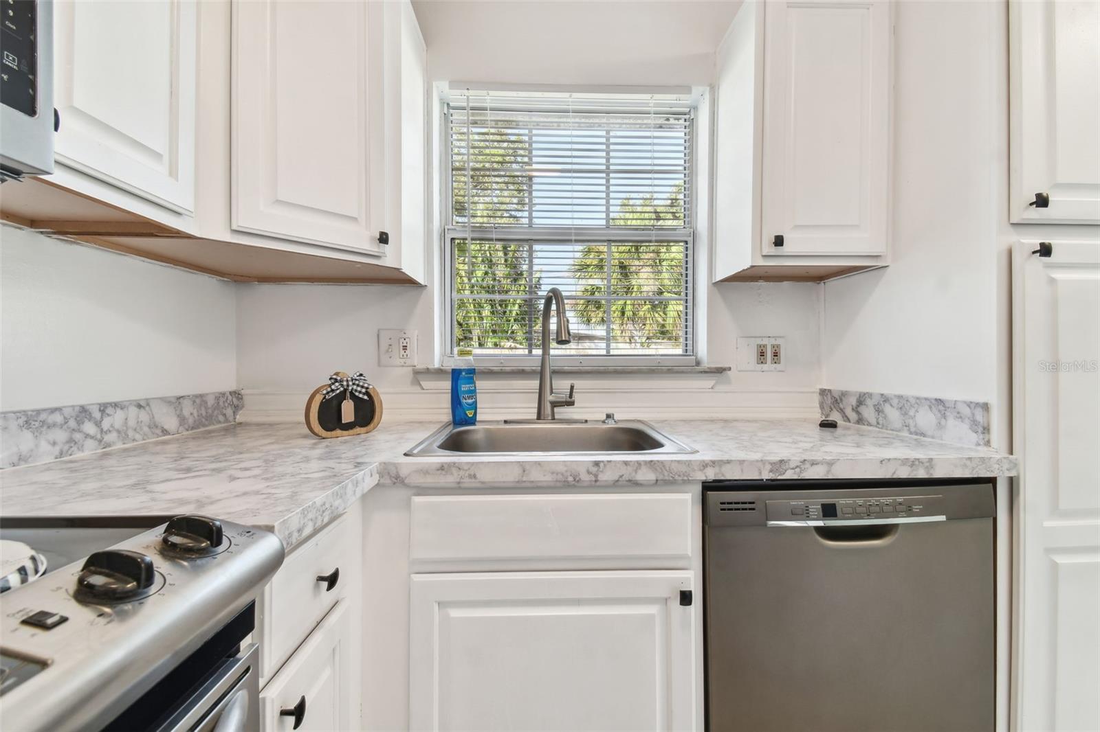 1101 75TH AVE N, ST PETERSBURG, FL, 33702