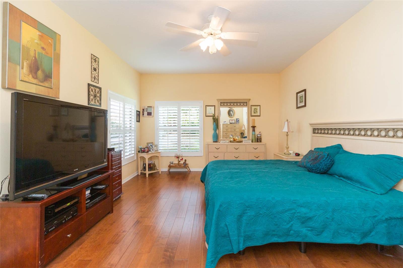 10226 DEVONSHIRE LAKE DR, TAMPA, FL, 33647