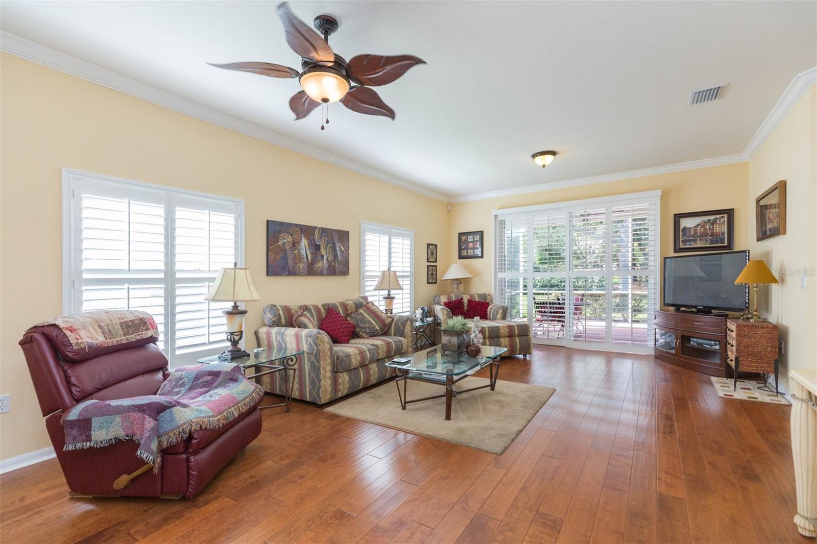 10226 DEVONSHIRE LAKE DR, TAMPA, FL, 33647