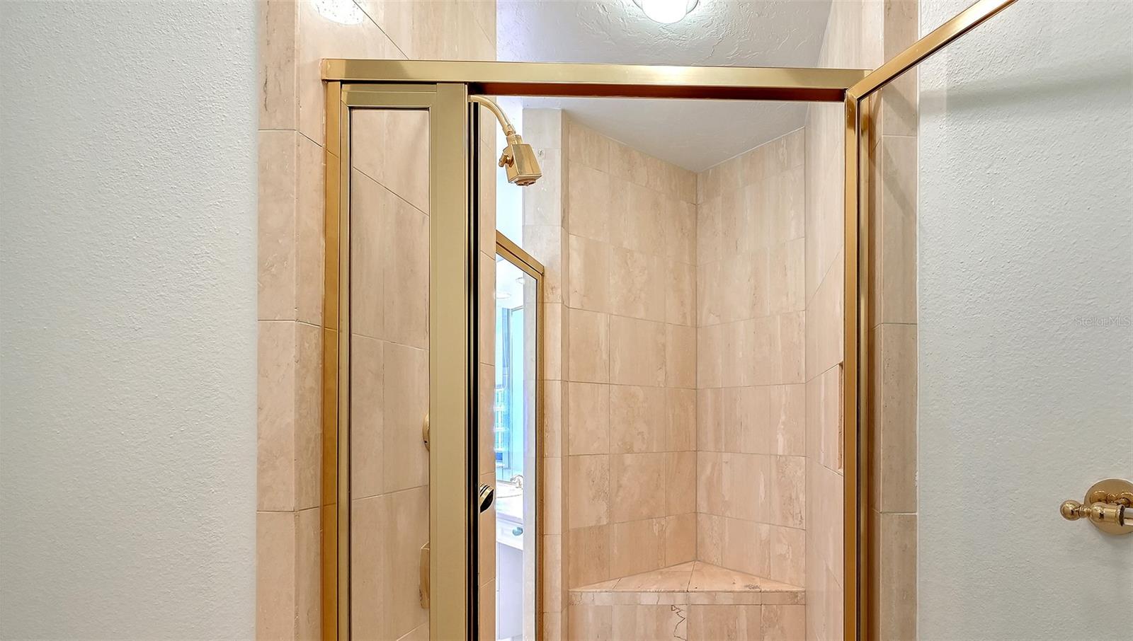 A4669837 Property Photo