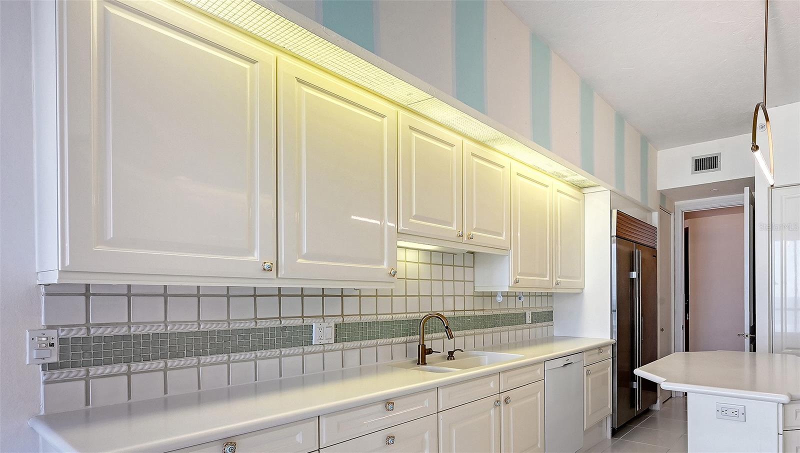 A4669837 Property Photo