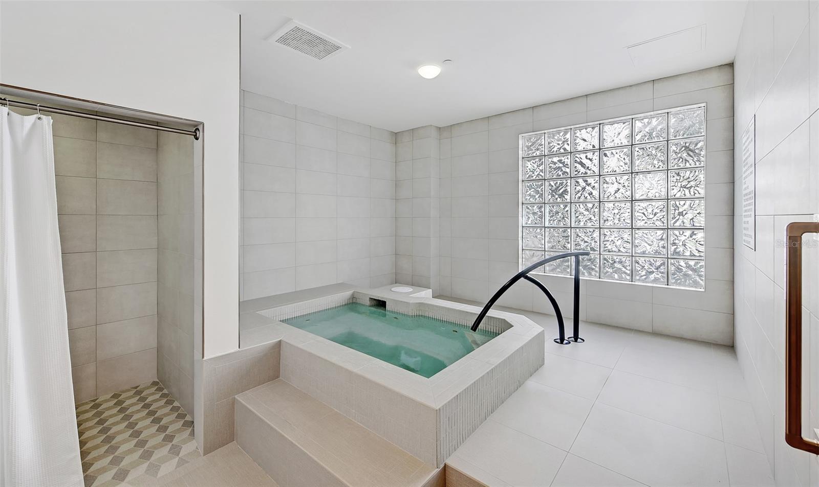 A4669837 Property Photo