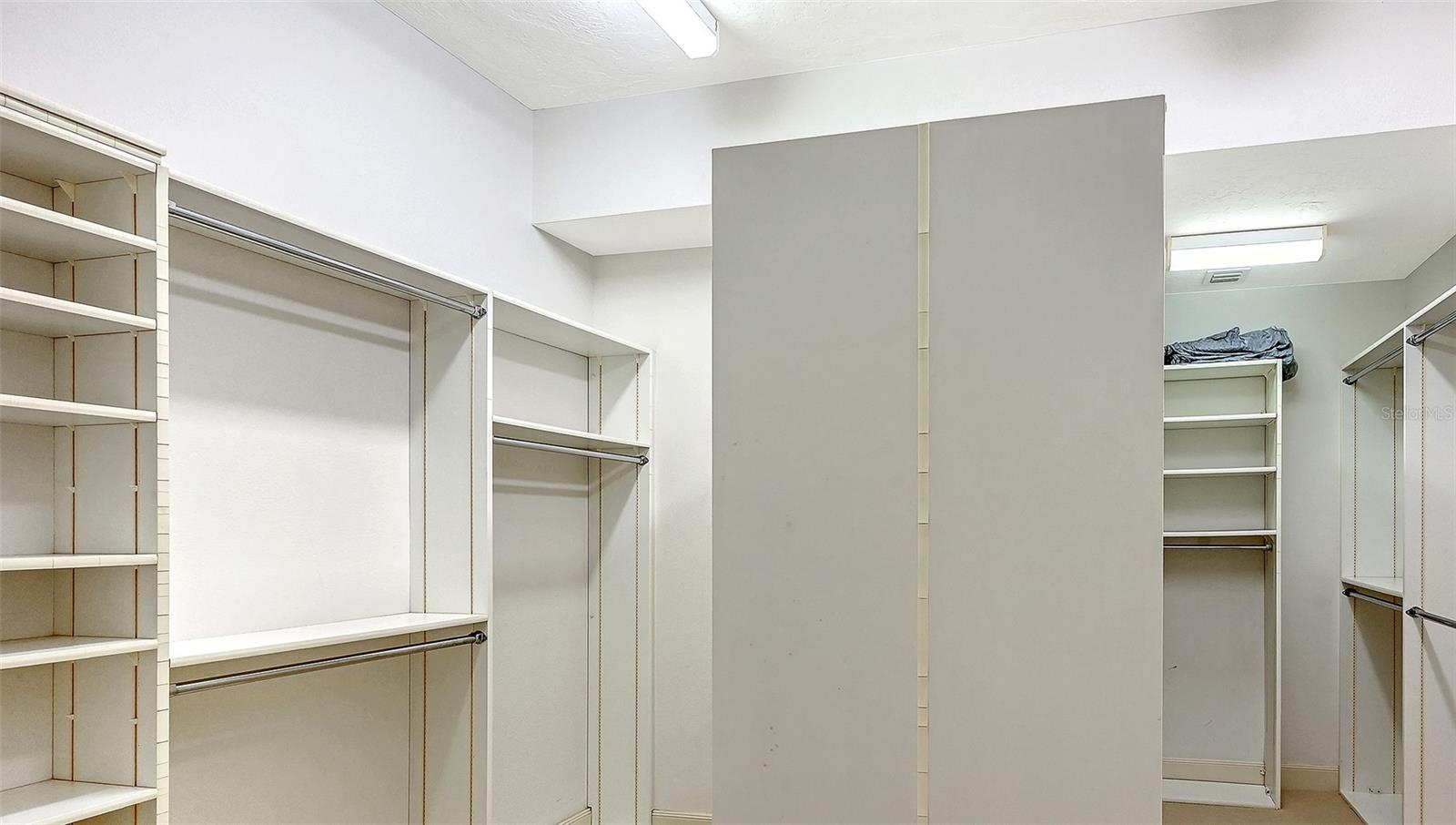 A4669837 Property Photo