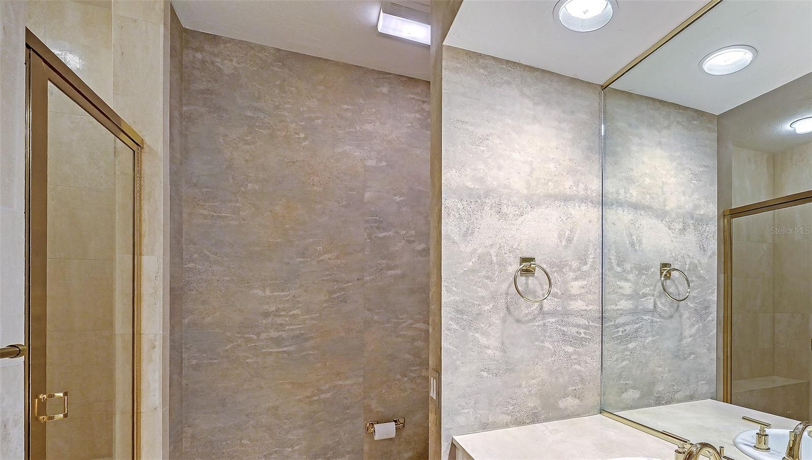 A4669837 Property Photo