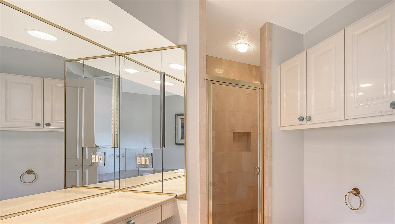 A4669837 Property Photo