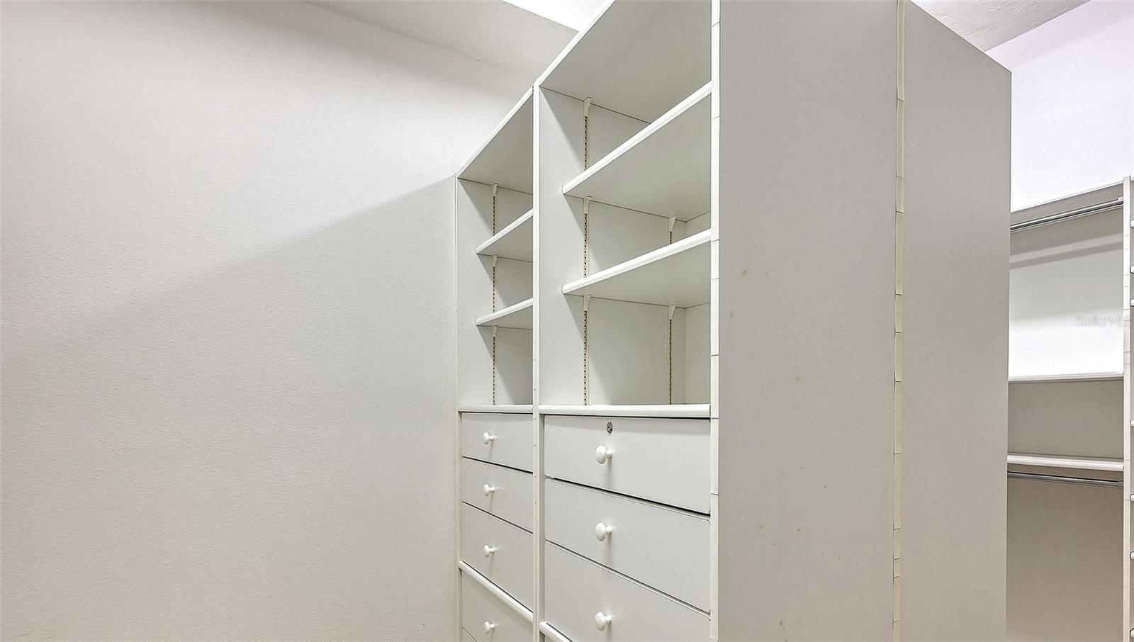 A4669837 Property Photo